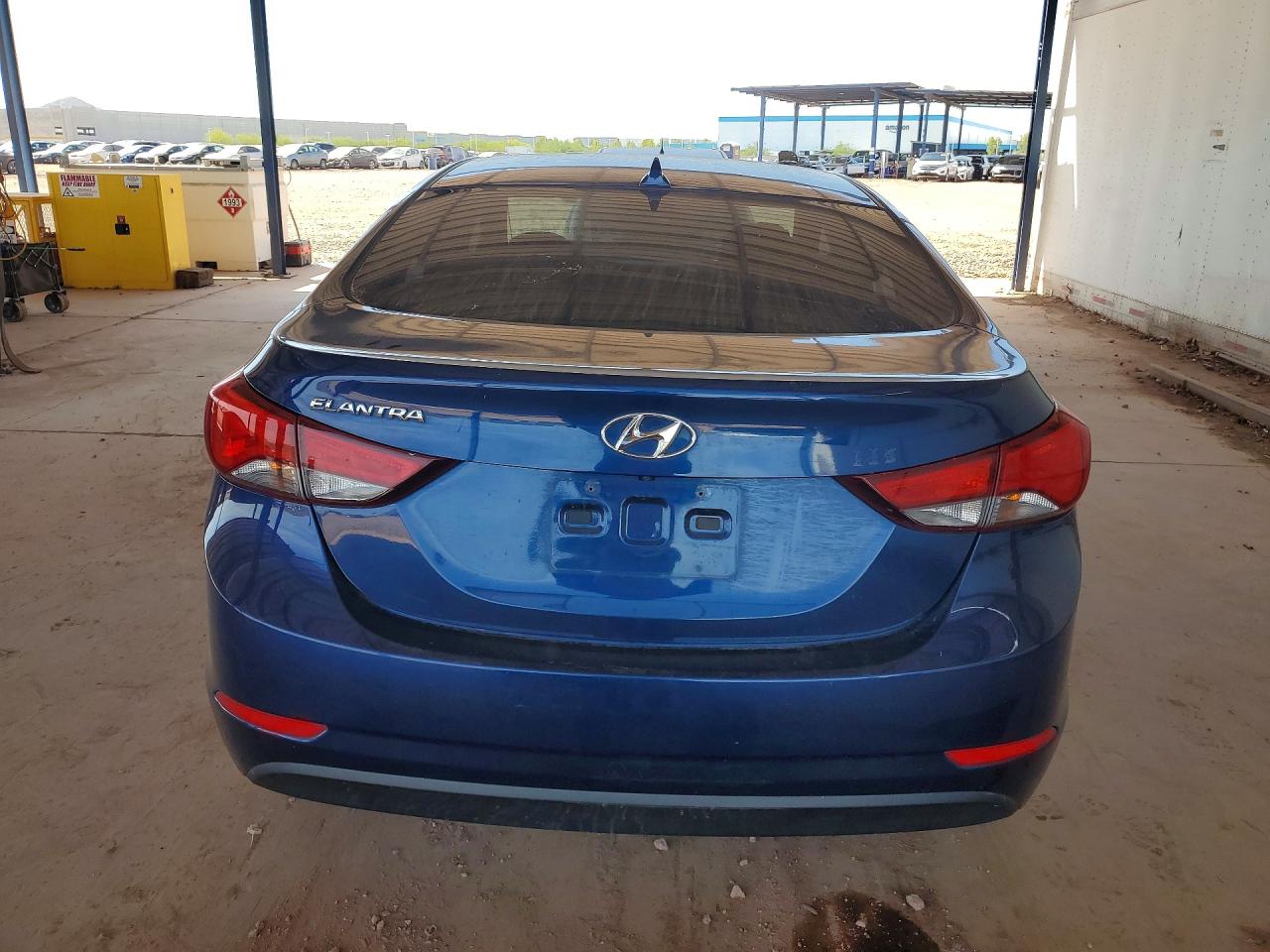 2015 Hyundai Elantra Se Blue vin: 5NPDH4AE1FH635848