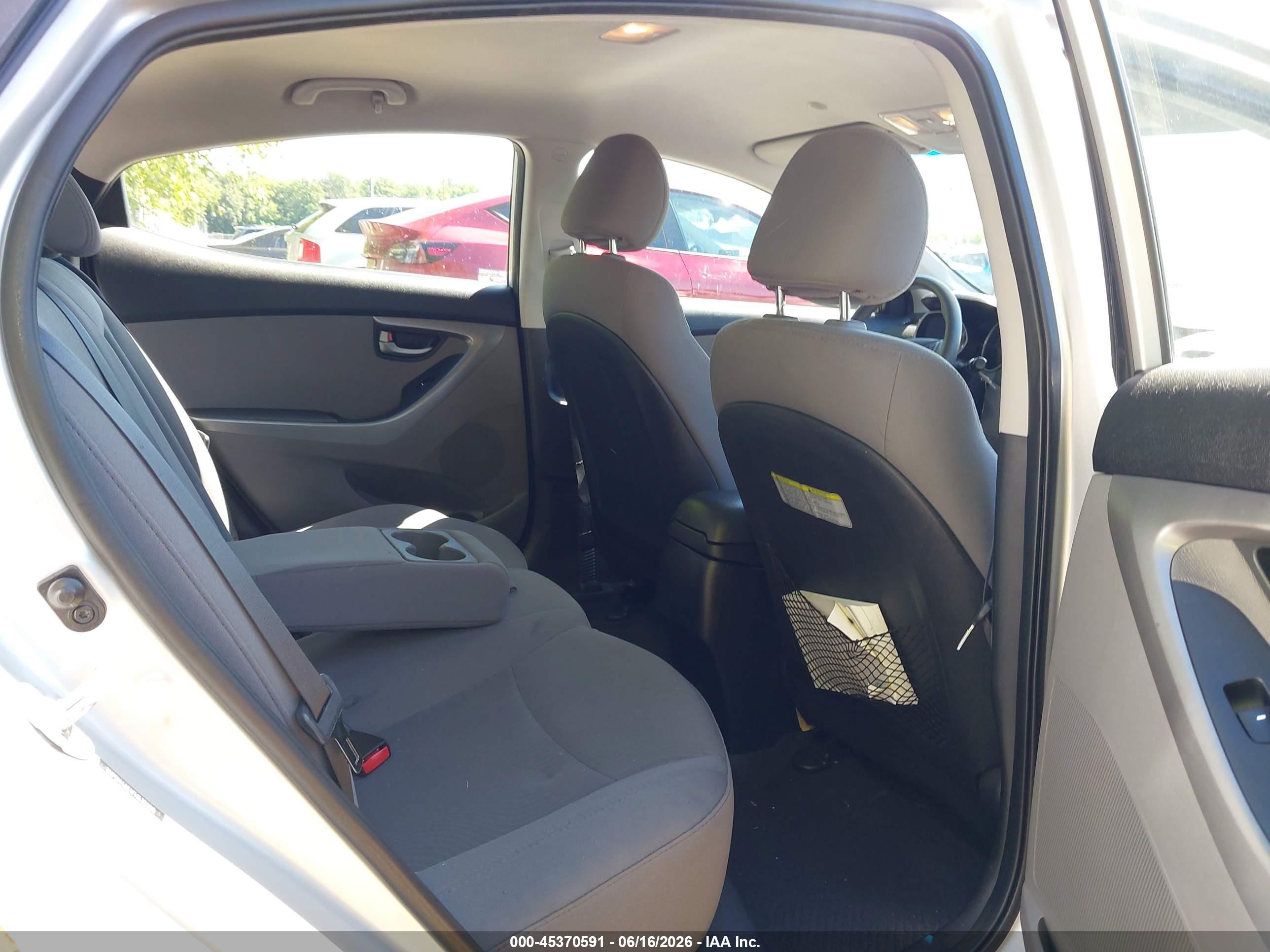 2015 Hyundai Elantra Se Gray vin: 5NPDH4AE1FH638295