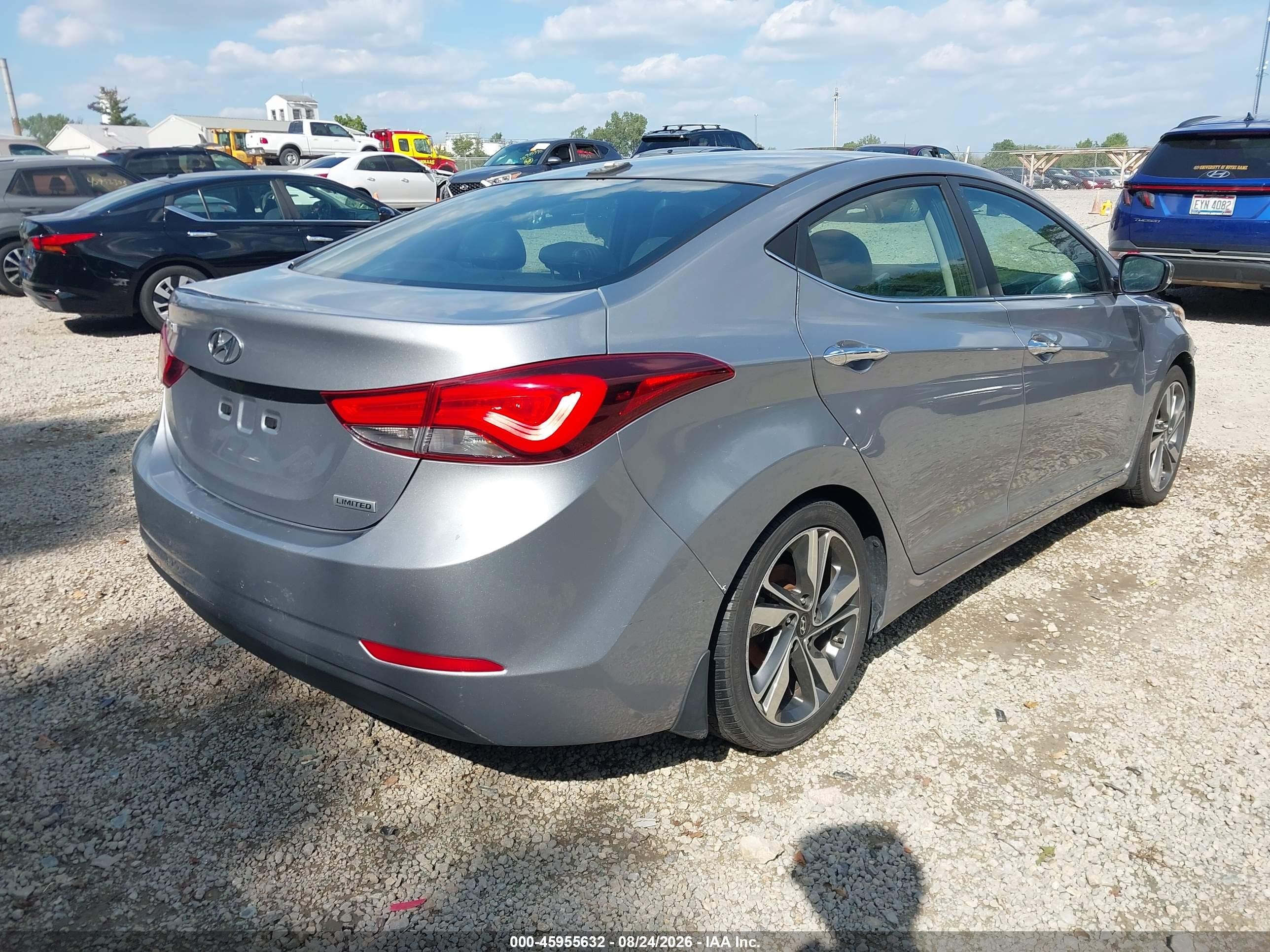 2015 Hyundai Elantra Limited Silver vin: 5NPDH4AE1FH638586
