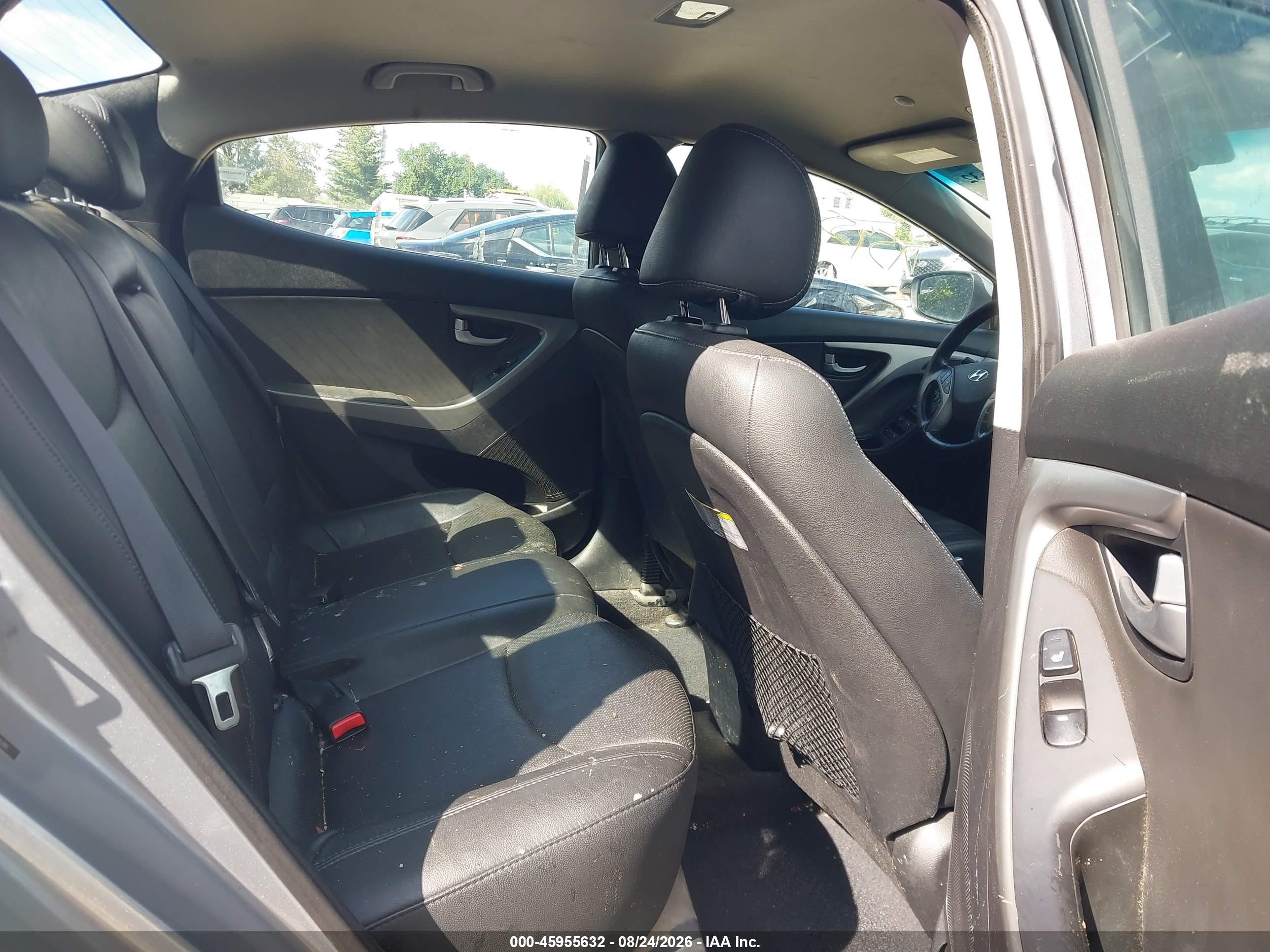 2015 Hyundai Elantra Limited Silver vin: 5NPDH4AE1FH638586