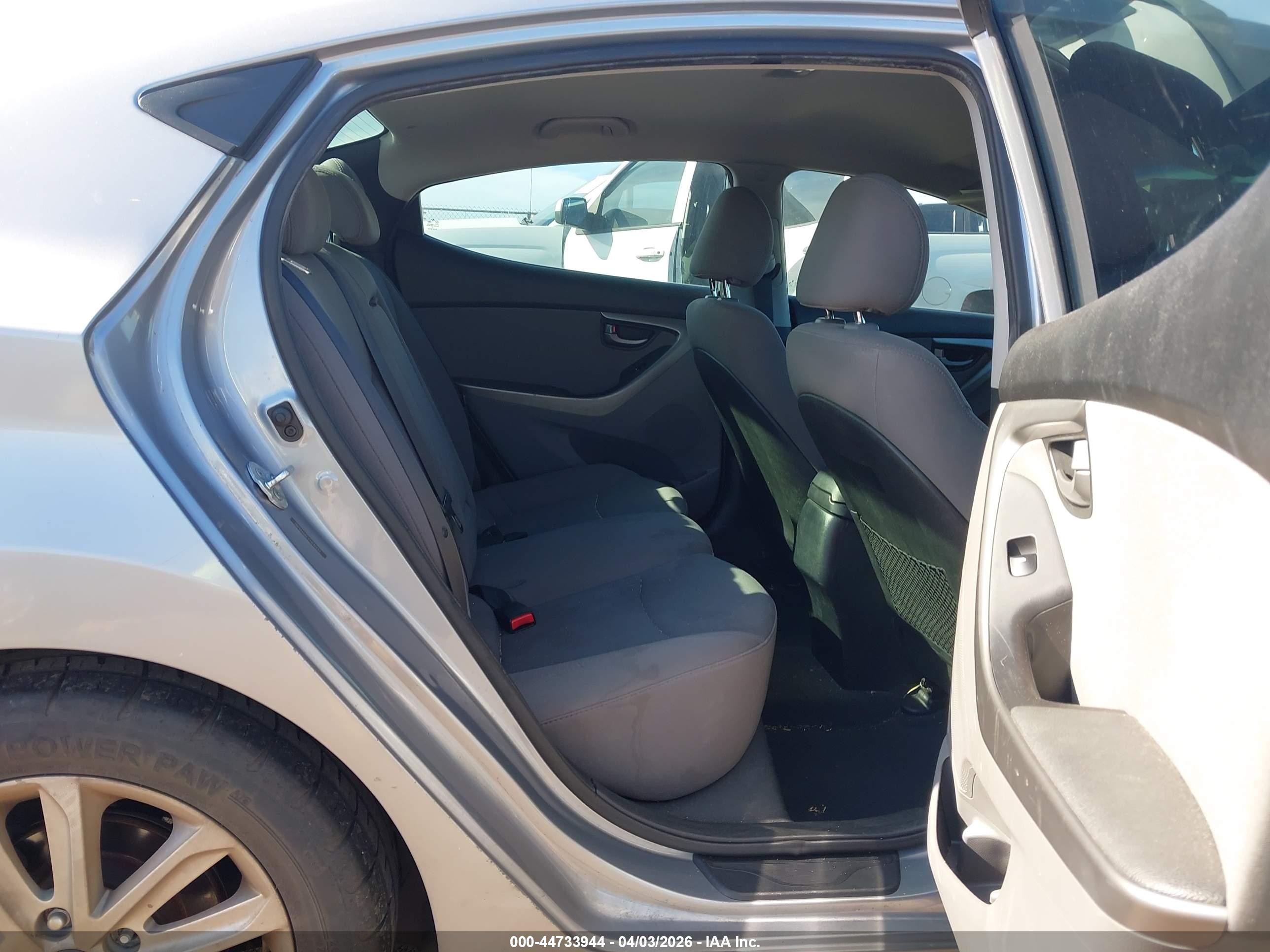 2015 Hyundai Elantra Se Silver vin: 5NPDH4AE1FH640192