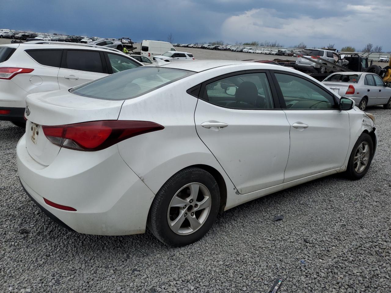 2015 Hyundai Elantra Se White vin: 5NPDH4AE1FH641150