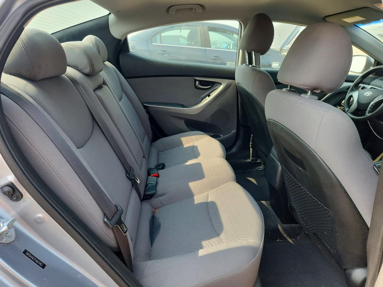2015 Hyundai Elantra Se Silver vin: 5NPDH4AE1FH647482
