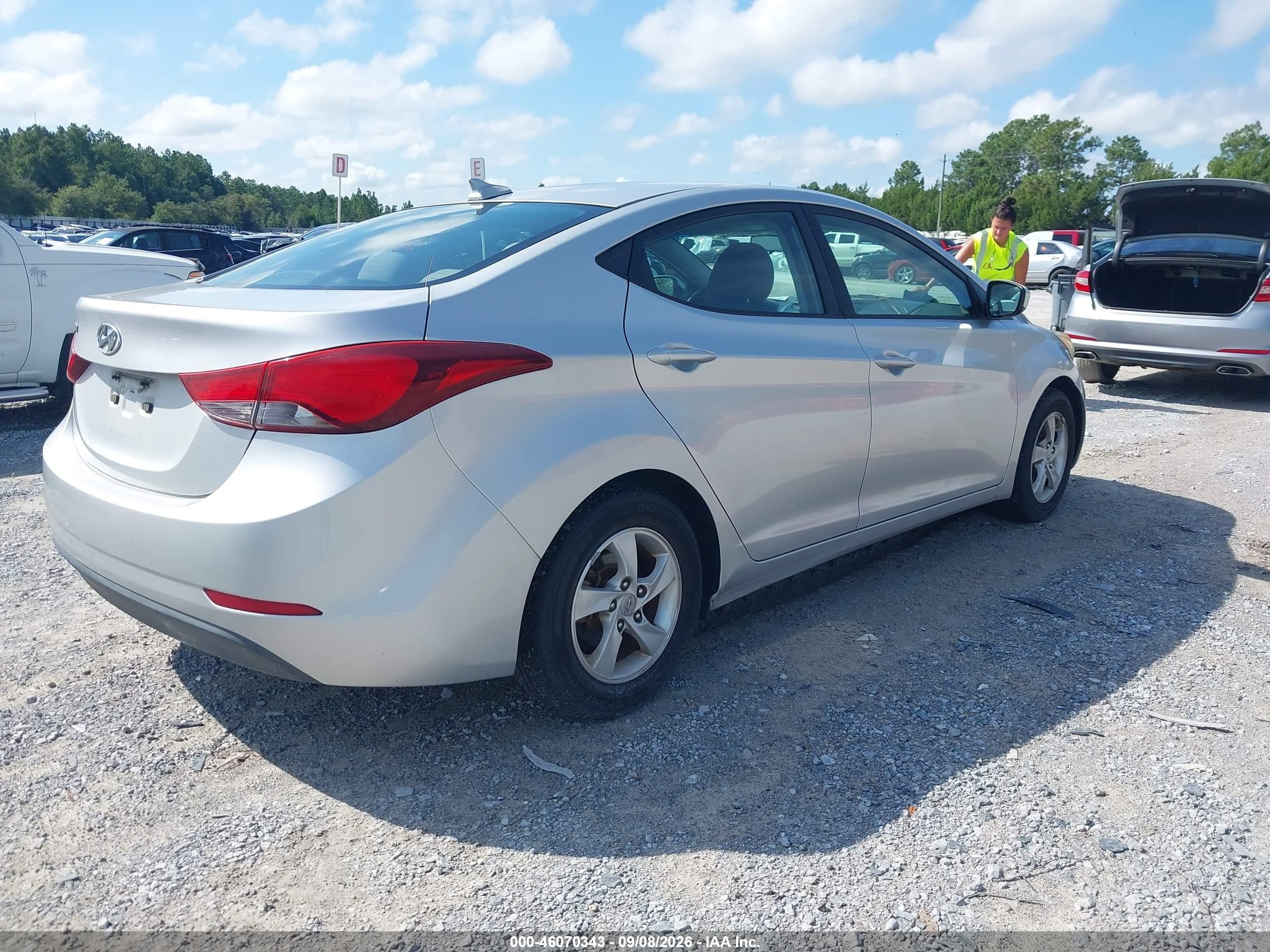 2015 Hyundai Elantra Se Silver vin: 5NPDH4AE1FH651239