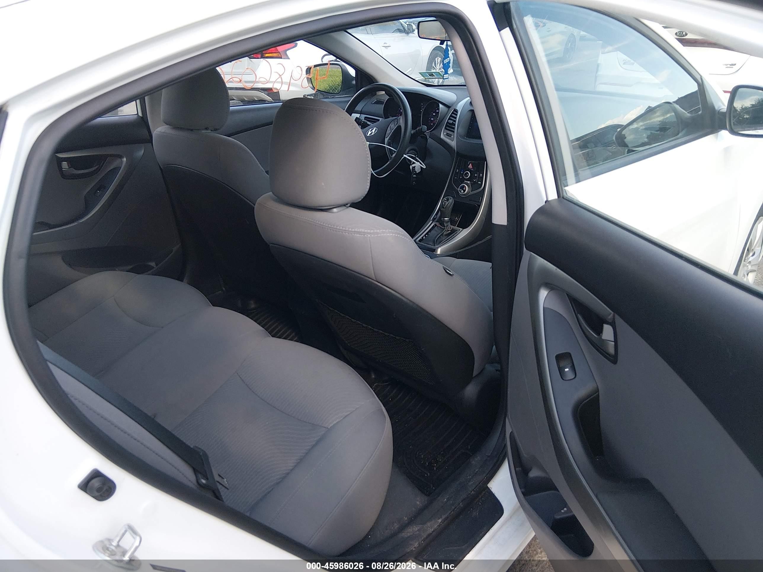 2016 Hyundai Elantra Se White vin: 5NPDH4AE1GH752475