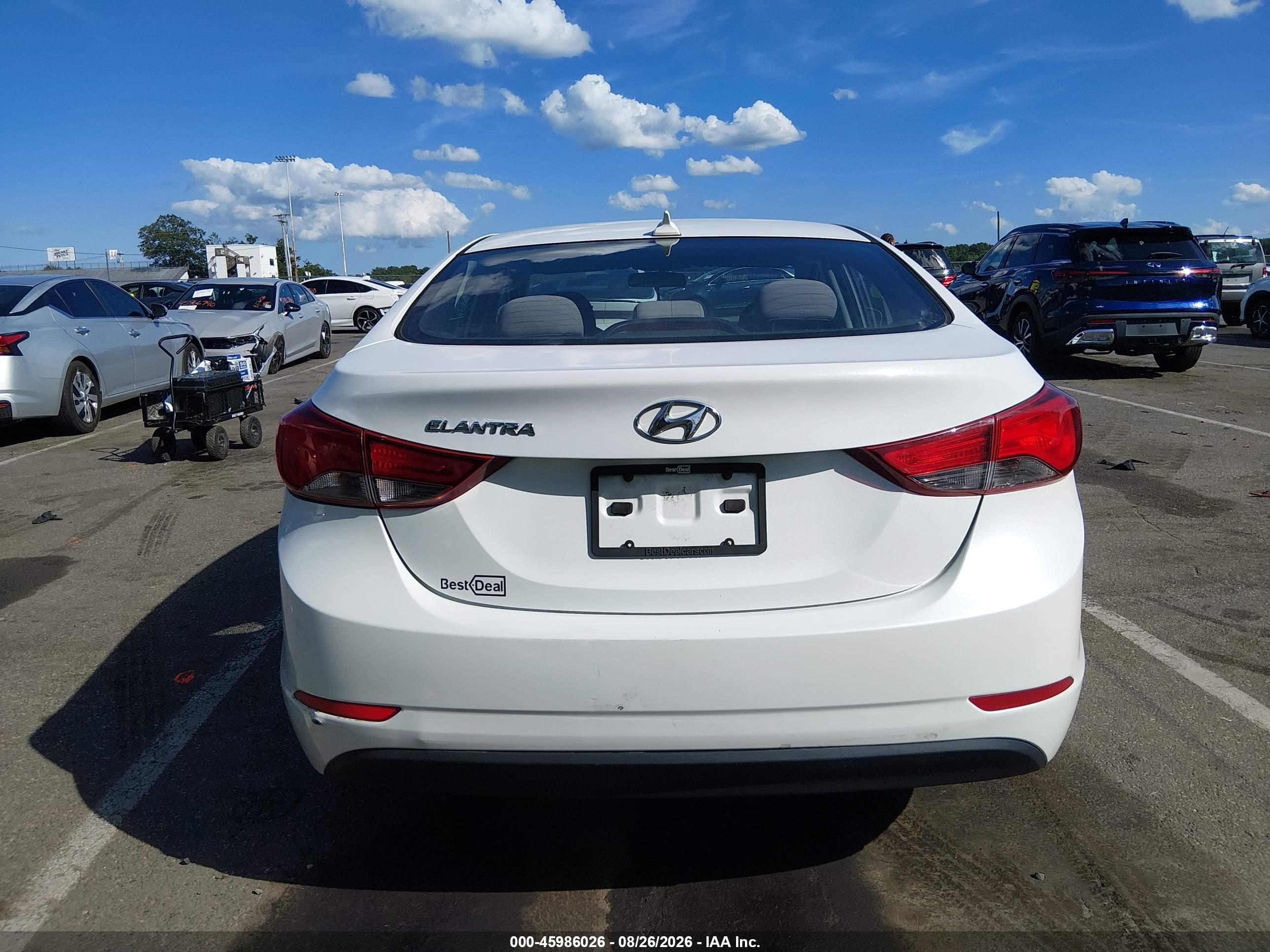 2016 Hyundai Elantra Se White vin: 5NPDH4AE1GH752475