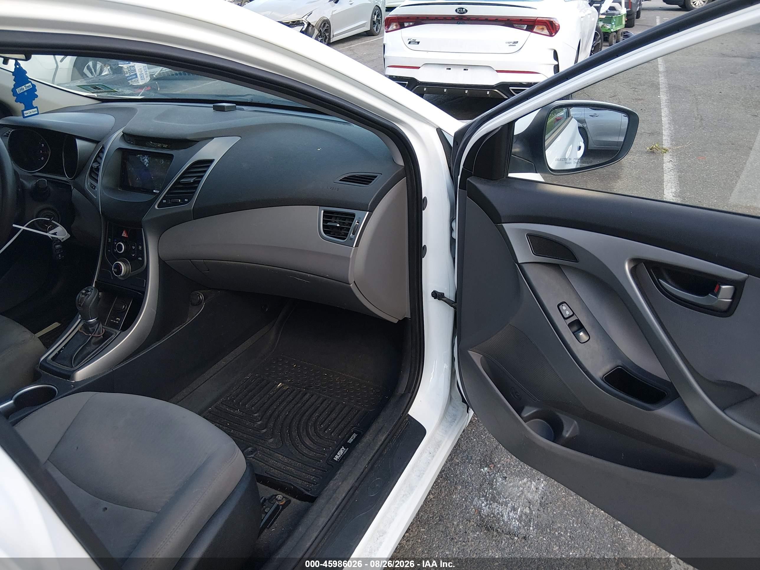 2016 Hyundai Elantra Se White vin: 5NPDH4AE1GH752475