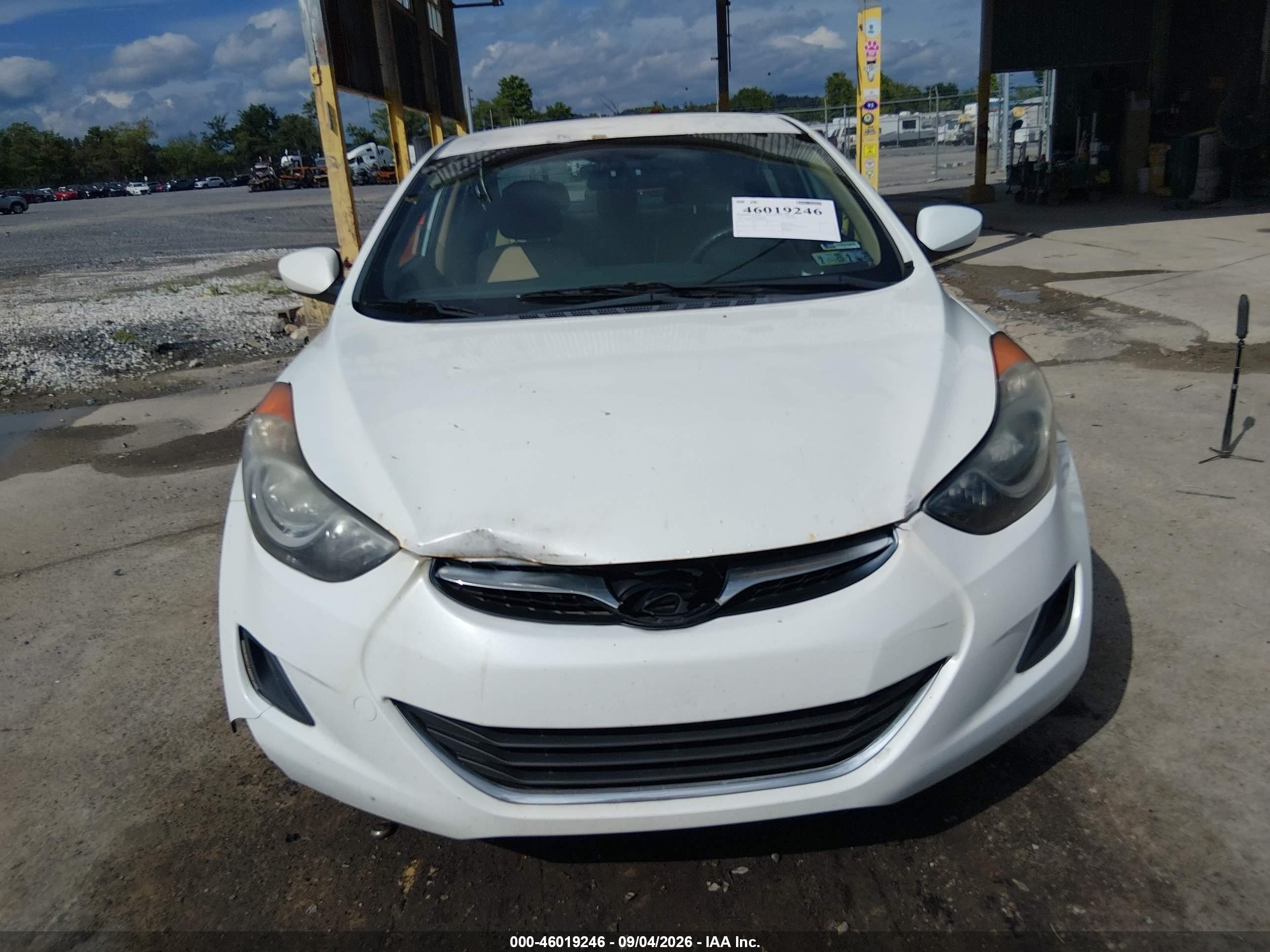 2011 Hyundai Elantra Gls Белый vin: 5NPDH4AE2BH004844