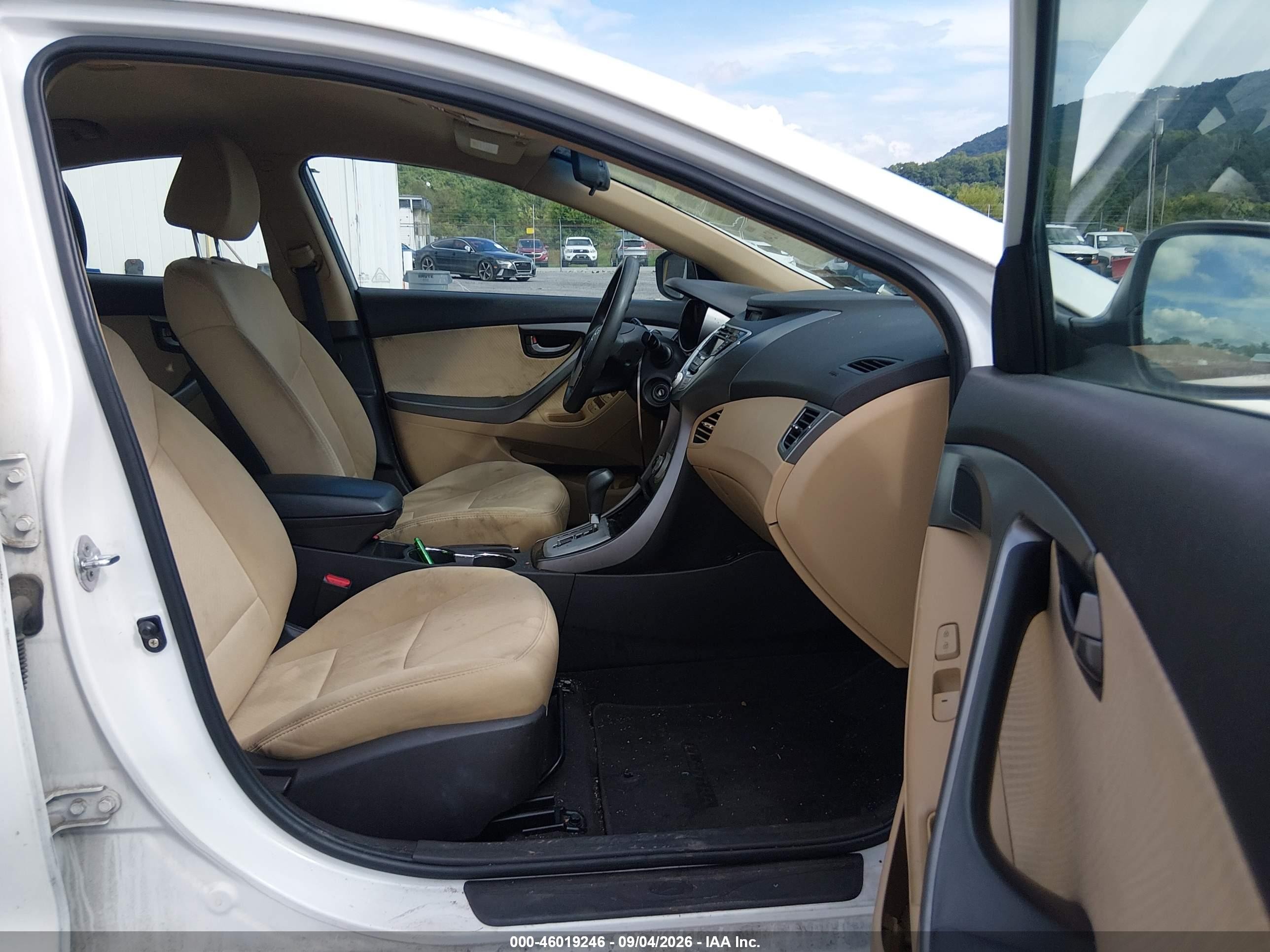 2011 Hyundai Elantra Gls Белый vin: 5NPDH4AE2BH004844