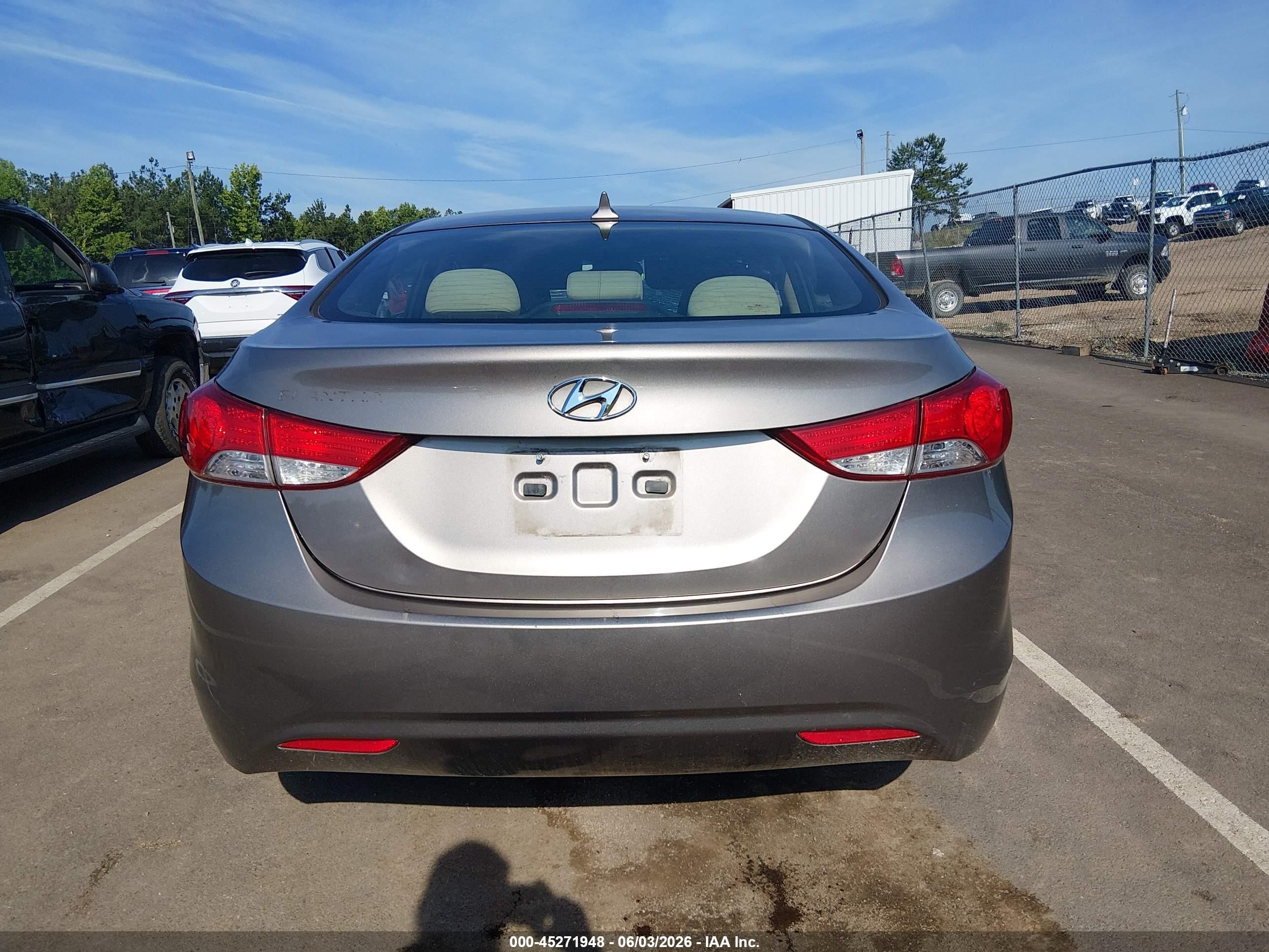2011 Hyundai Elantra Gls Gray vin: 5NPDH4AE2BH007145