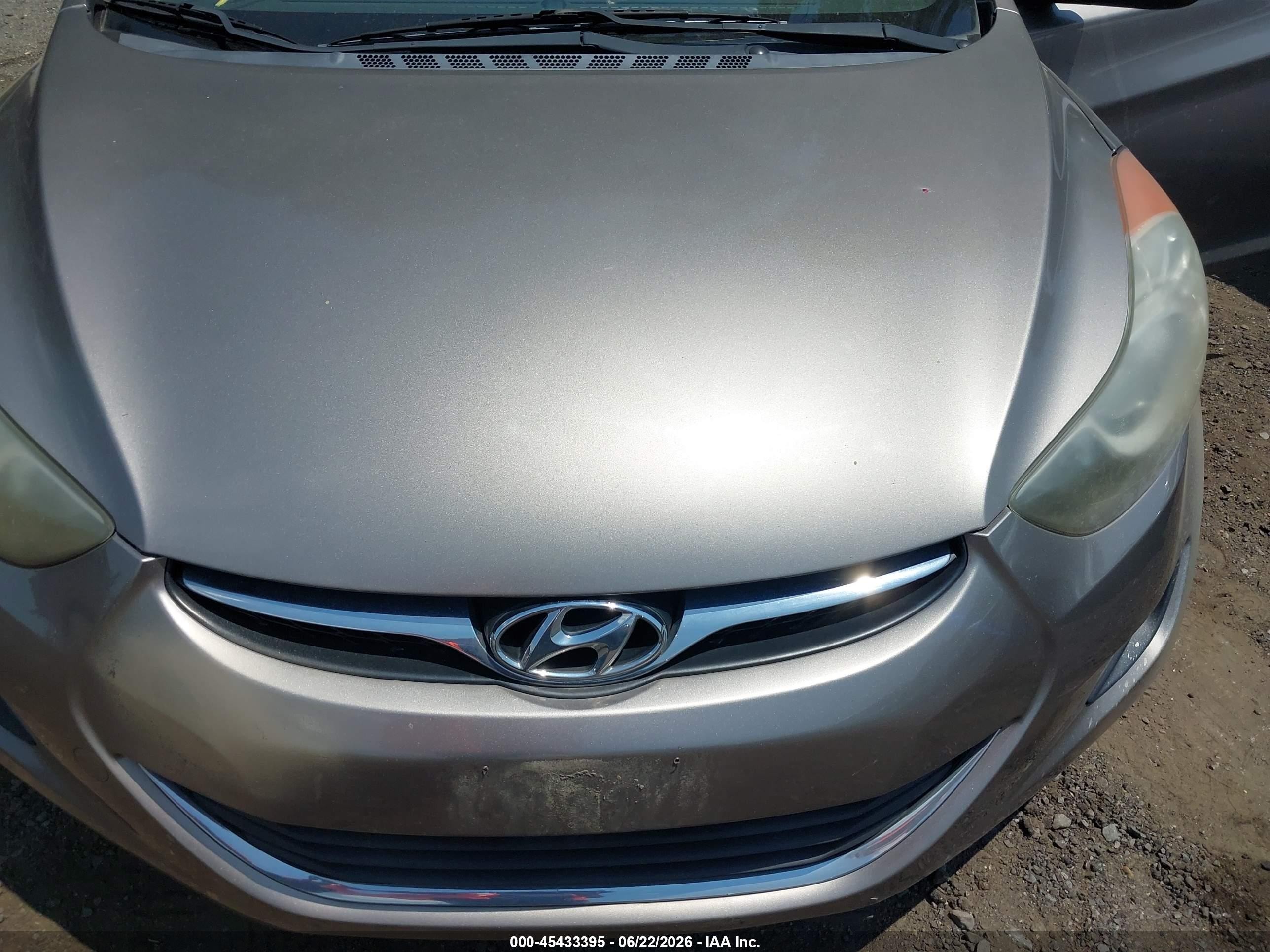 2011 Hyundai Elantra Gls Gold vin: 5NPDH4AE2BH010322