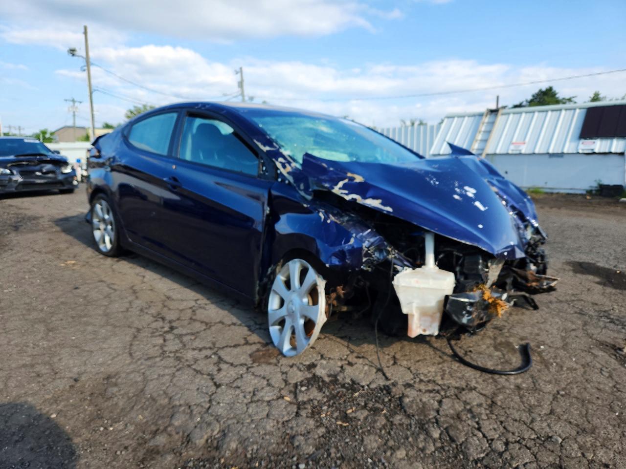 2011 Hyundai Elantra Gls Blue vin: 5NPDH4AE2BH032272
