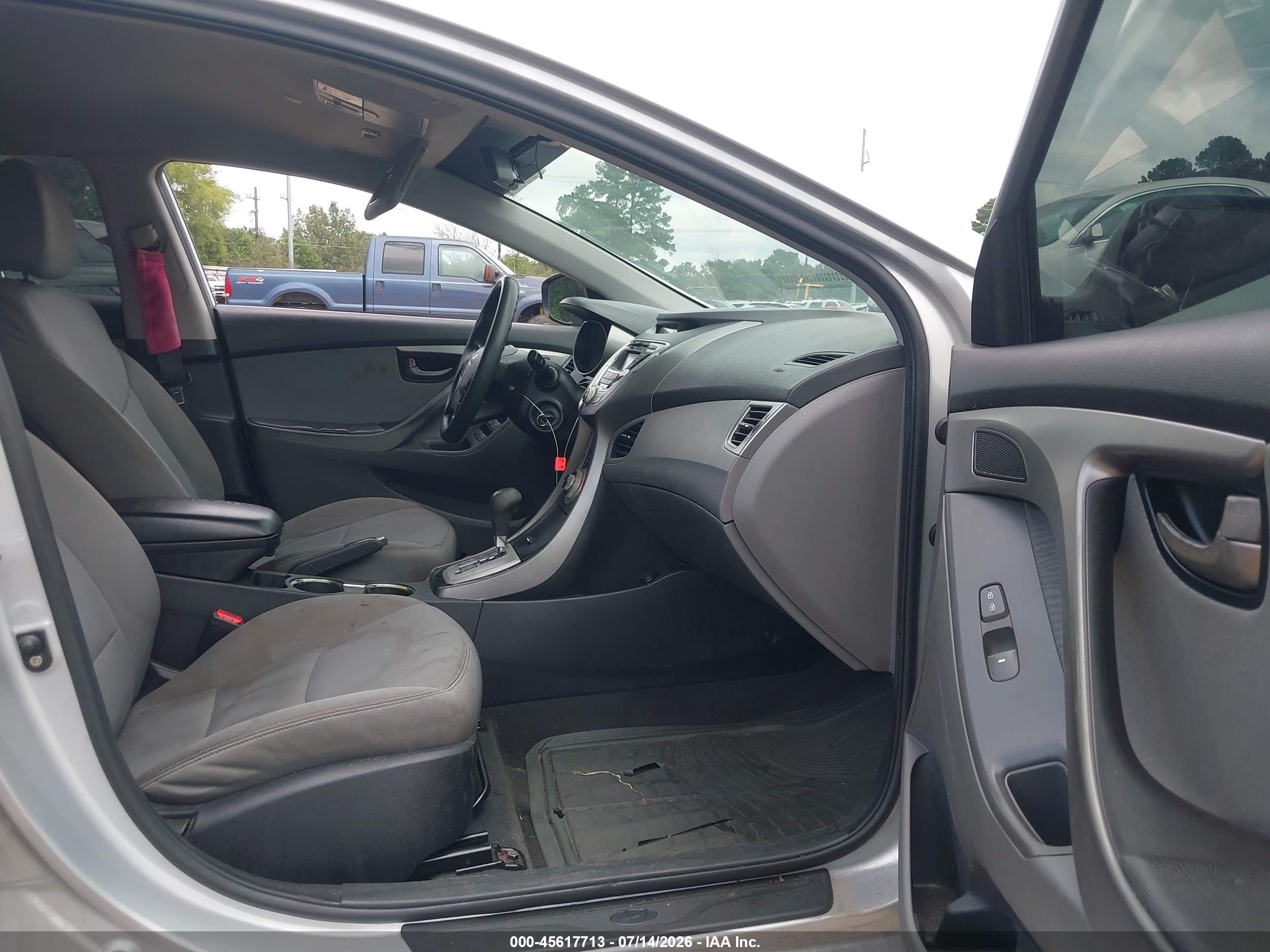 2012 Hyundai Elantra Gls Silver vin: 5NPDH4AE2CH065614