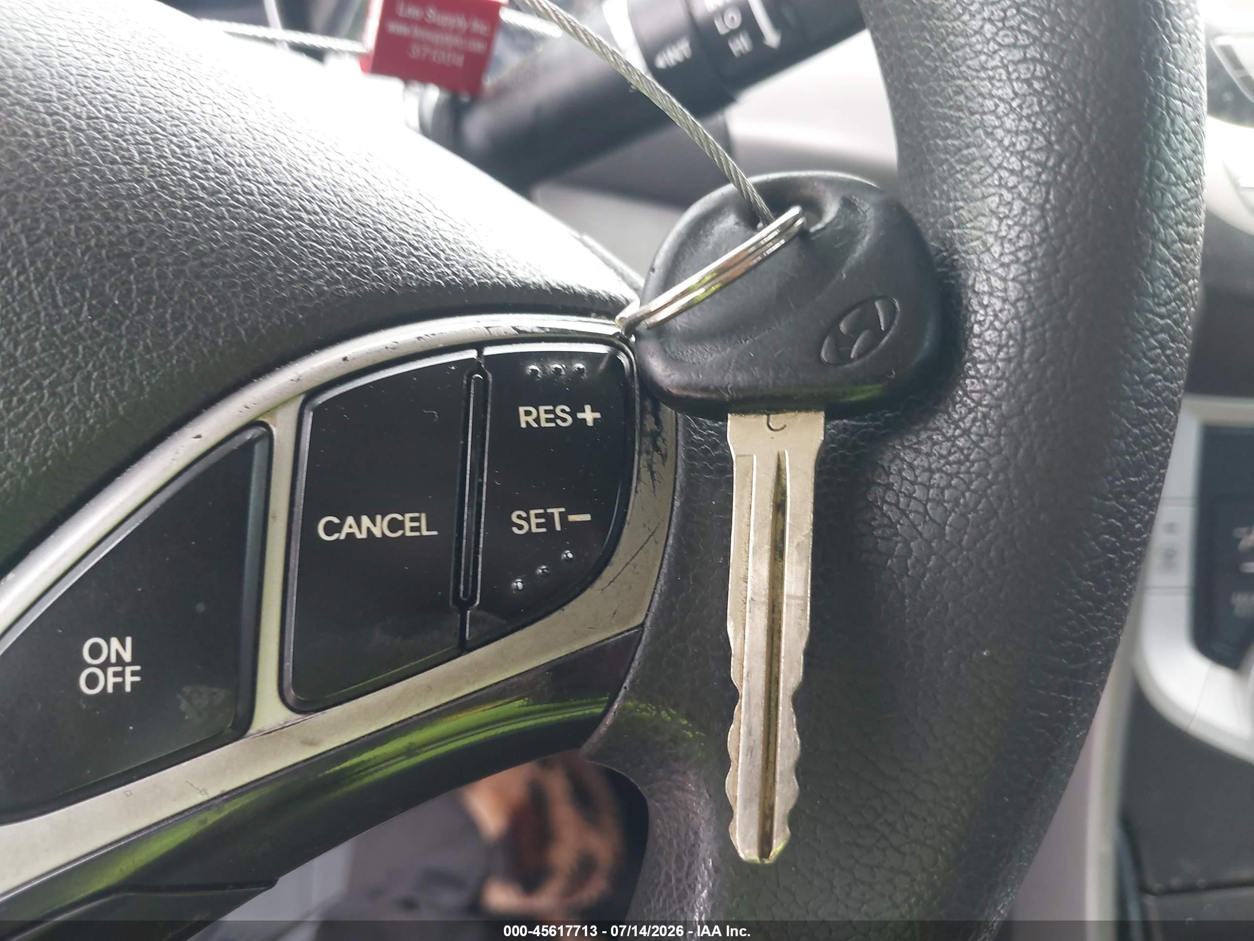 2012 Hyundai Elantra Gls Silver vin: 5NPDH4AE2CH065614