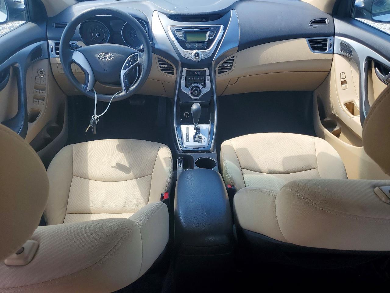 2012 Hyundai Elantra Gls White vin: 5NPDH4AE2CH071137
