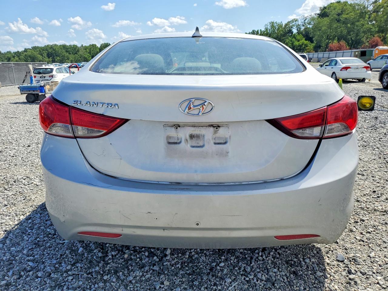 2012 Hyundai Elantra Gls Silver vin: 5NPDH4AE2CH077990