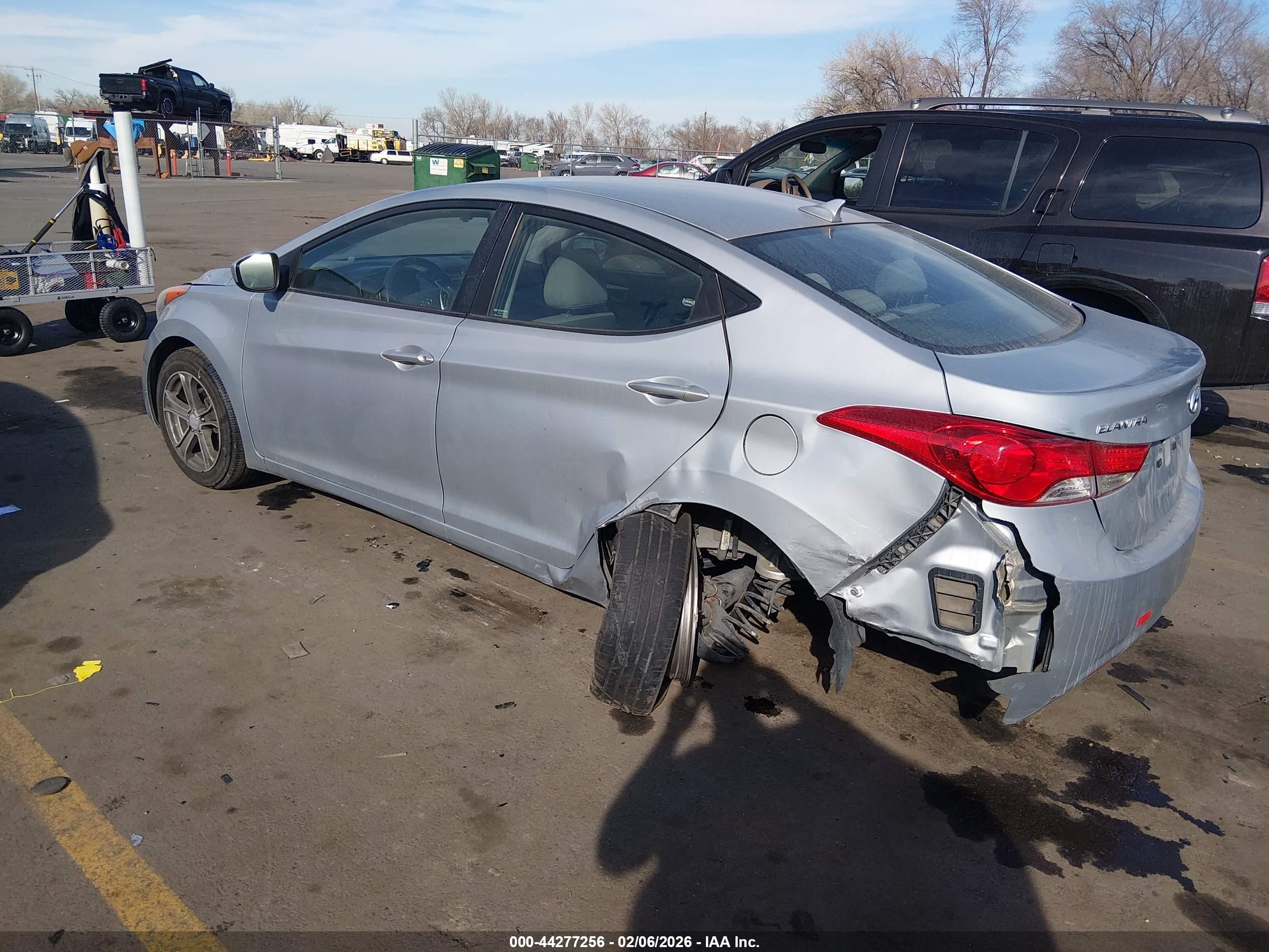 2012 Hyundai Elantra Gls Silver vin: 5NPDH4AE2CH080968
