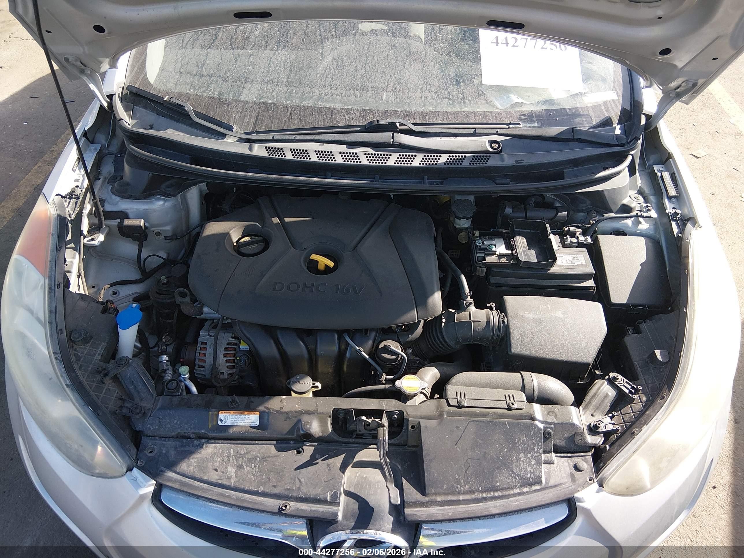 2012 Hyundai Elantra Gls Silver vin: 5NPDH4AE2CH080968