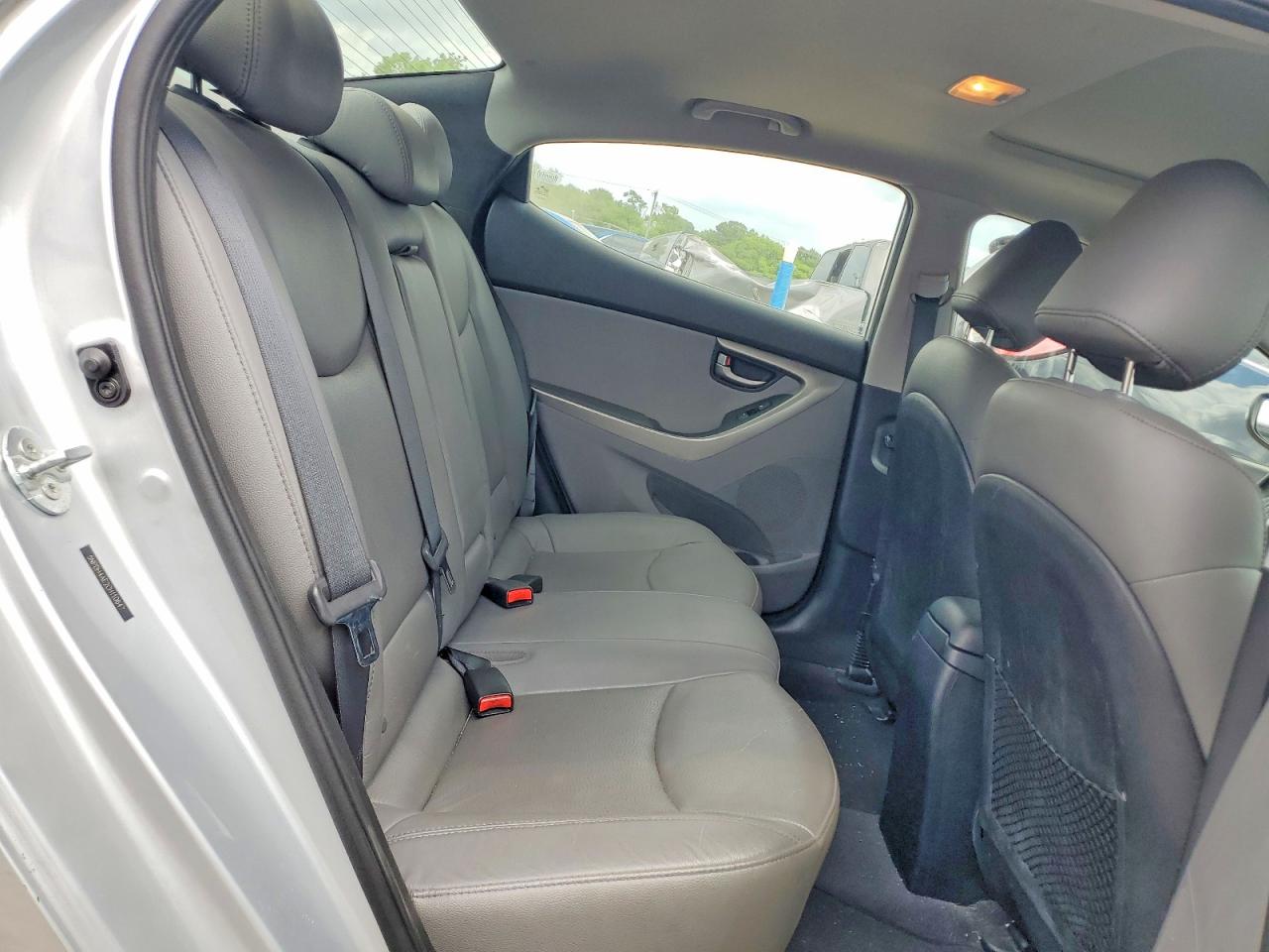 2012 Hyundai Elantra Limited Silver vin: 5NPDH4AE2CH110647