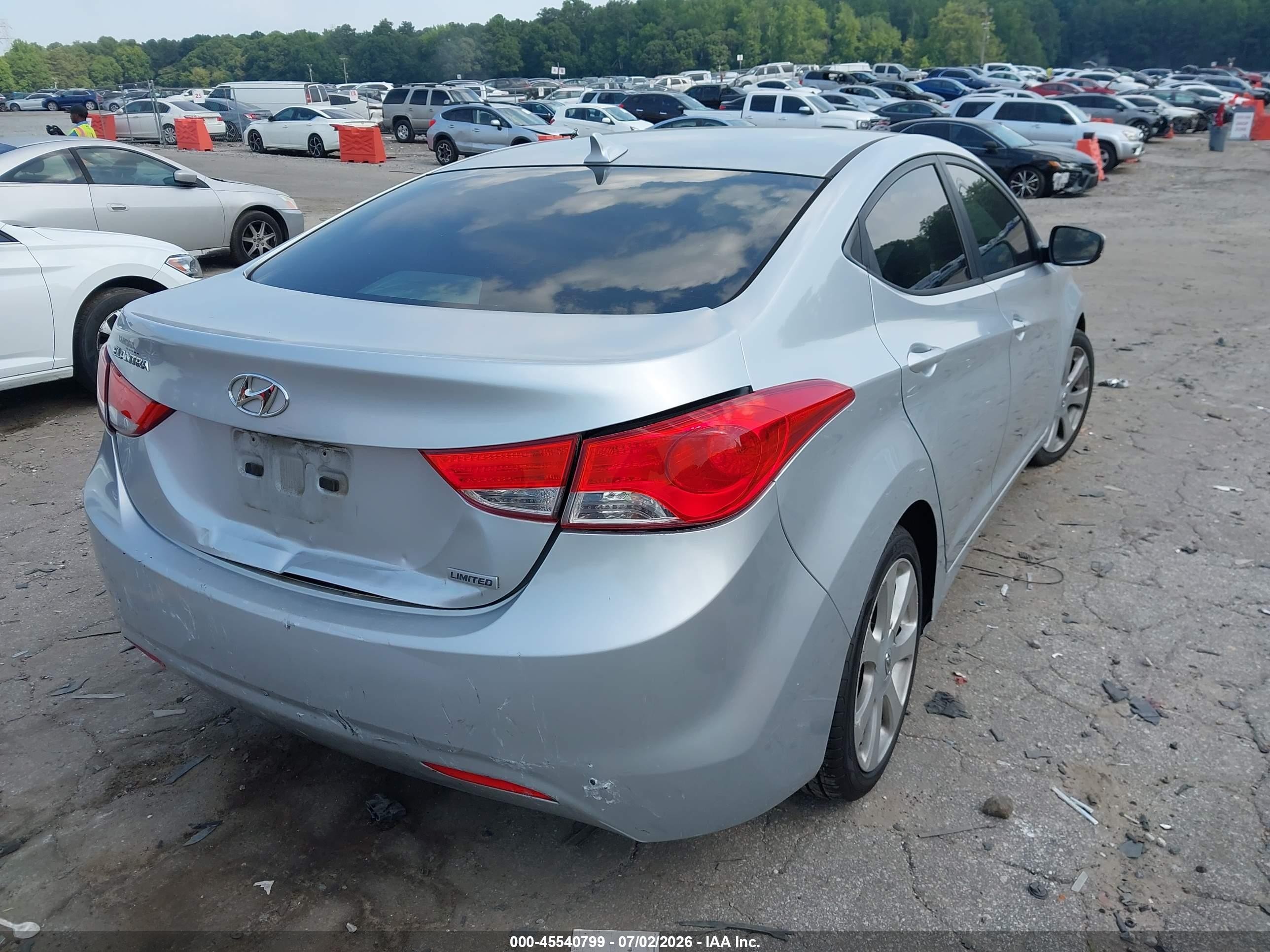 2012 Hyundai Elantra Limited Silver vin: 5NPDH4AE2CH111801