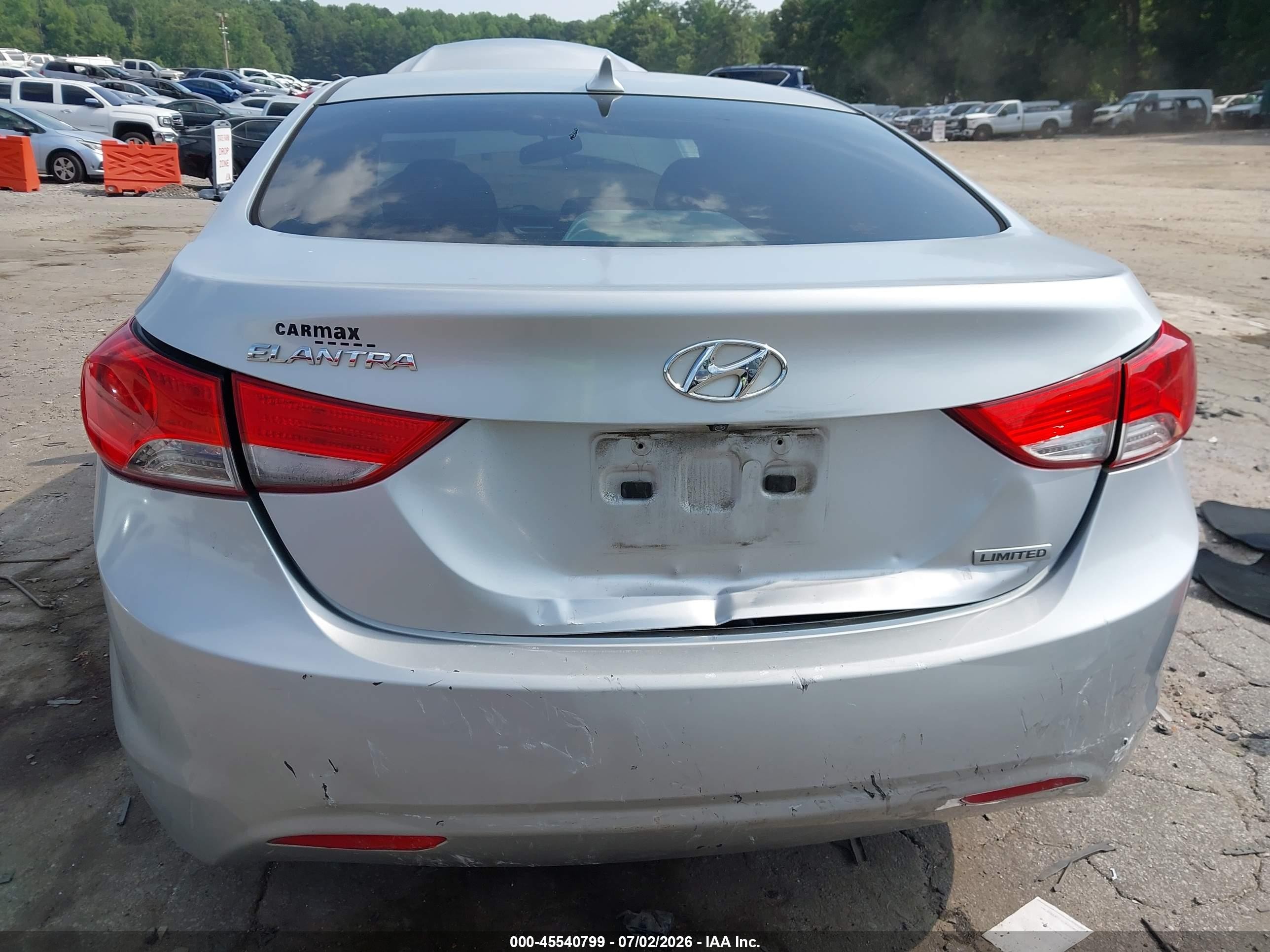 2012 Hyundai Elantra Limited Silver vin: 5NPDH4AE2CH111801