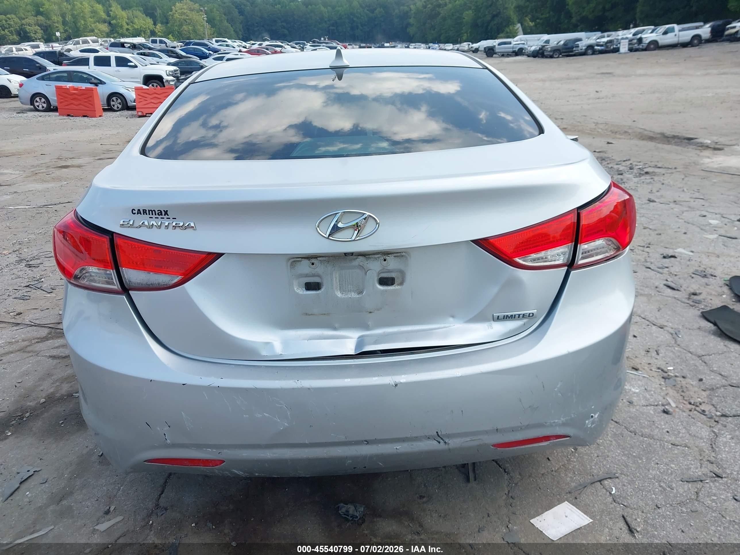 2012 Hyundai Elantra Limited Silver vin: 5NPDH4AE2CH111801