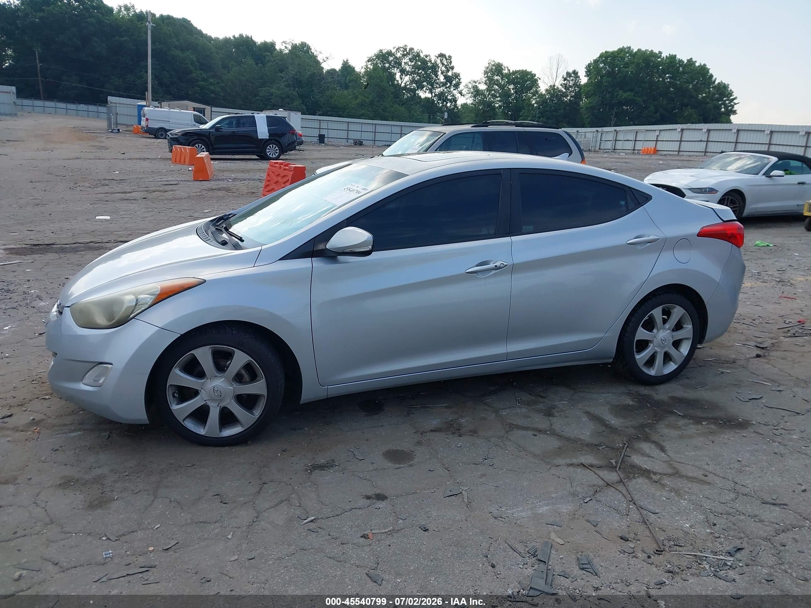 2012 Hyundai Elantra Limited Silver vin: 5NPDH4AE2CH111801