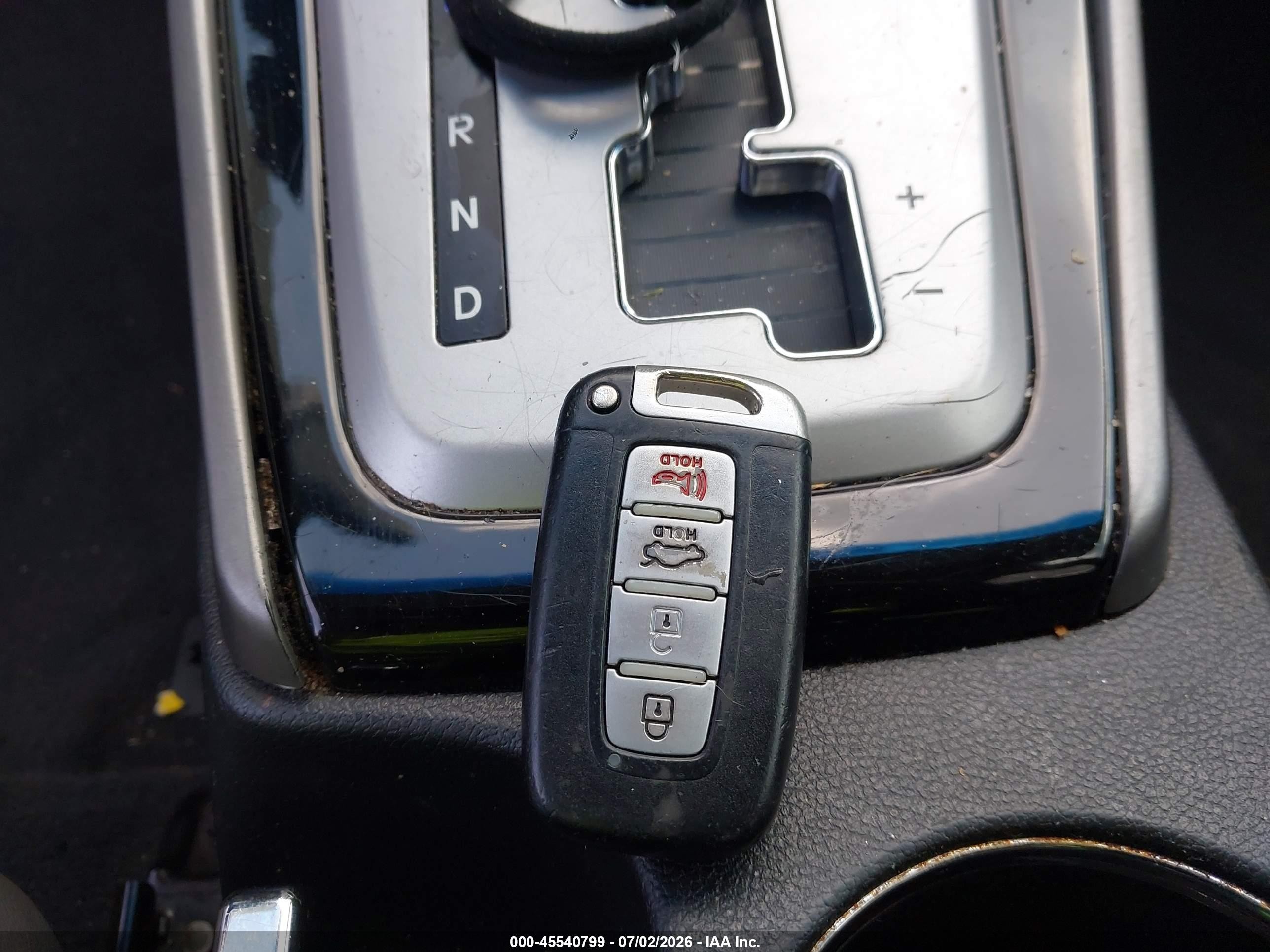 2012 Hyundai Elantra Limited Silver vin: 5NPDH4AE2CH111801