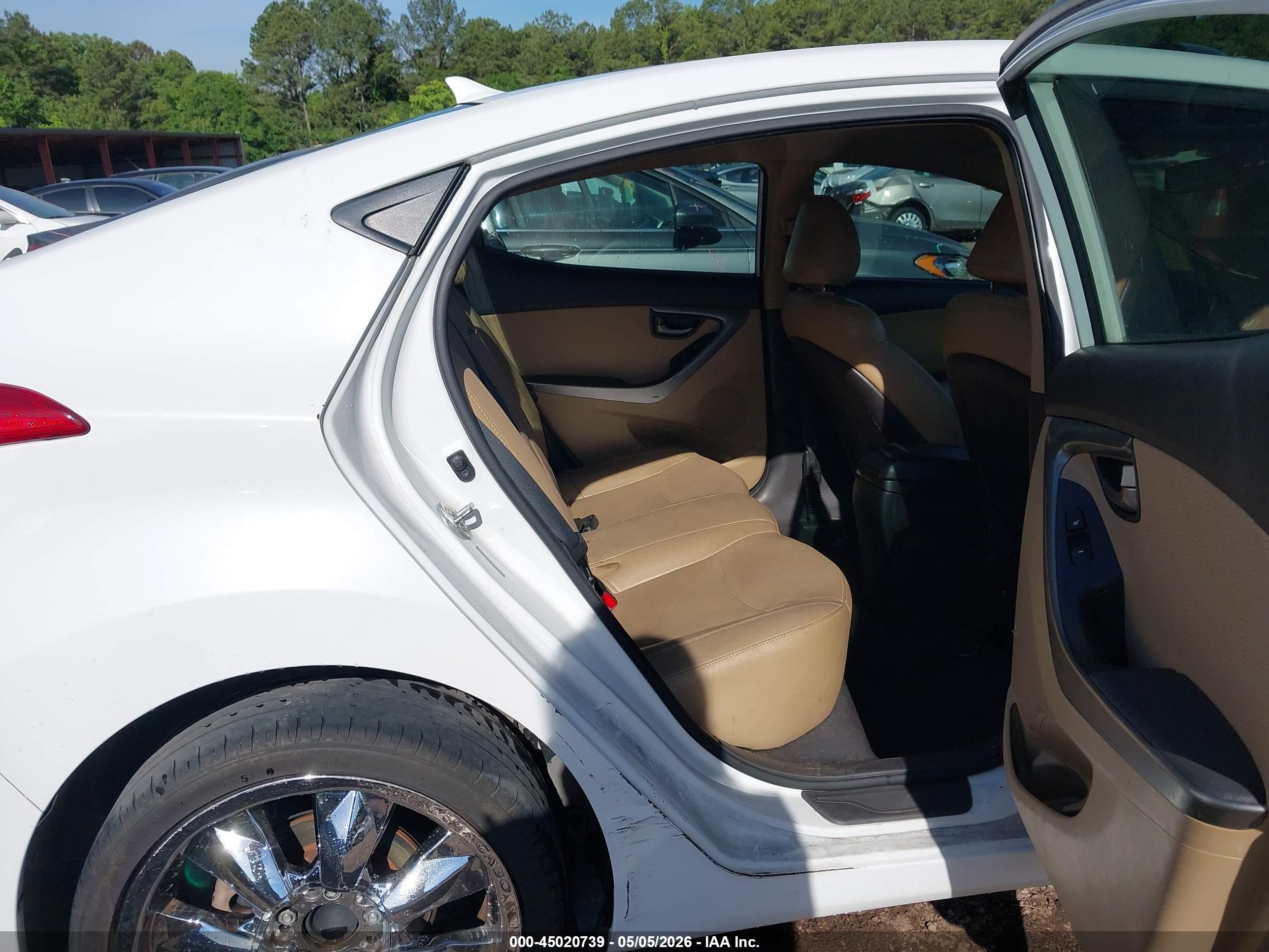 2012 Hyundai Elantra Limited White vin: 5NPDH4AE2CH118246