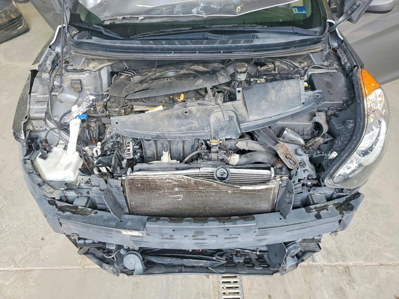 2012 Hyundai Elantra Gls Серый vin: 5NPDH4AE2CH118392