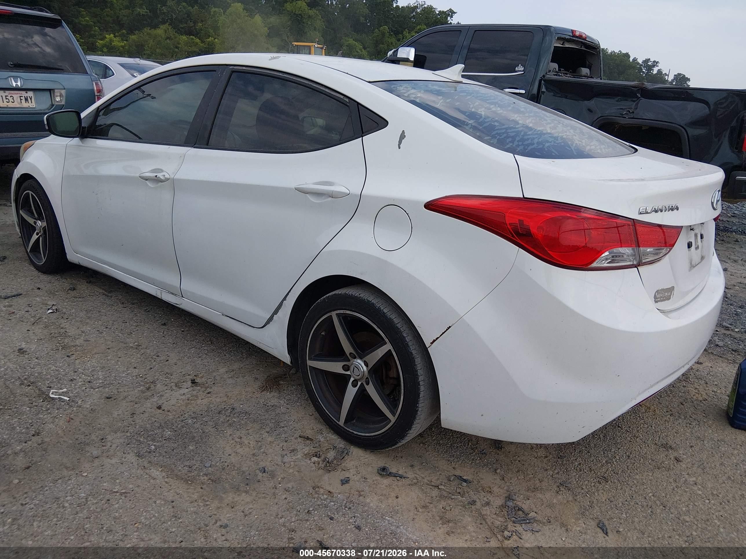 2013 Hyundai Elantra Limited White vin: 5NPDH4AE2DH188735