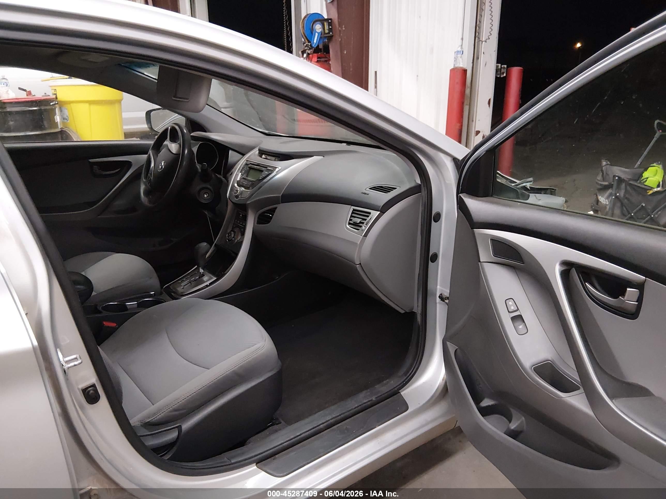 2013 Hyundai Elantra Gls Silver vin: 5NPDH4AE2DH212094