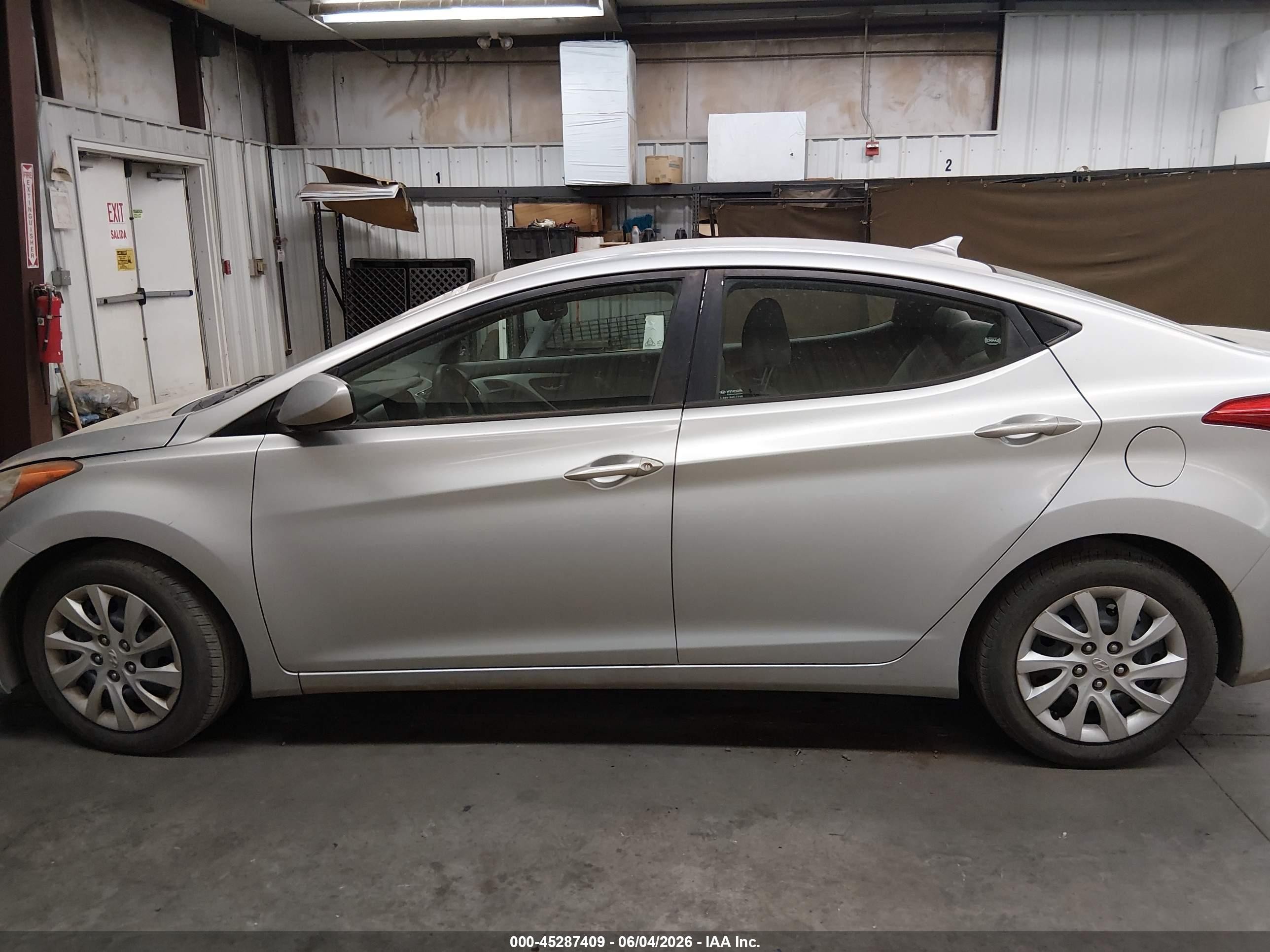 2013 Hyundai Elantra Gls Silver vin: 5NPDH4AE2DH212094