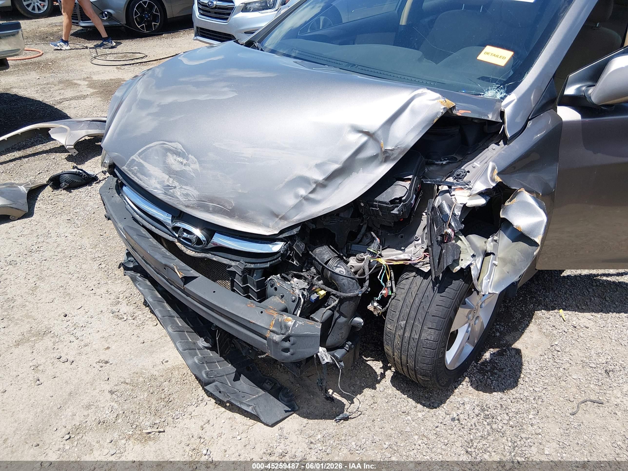 2013 Hyundai Elantra Gls Коричневый vin: 5NPDH4AE2DH213827