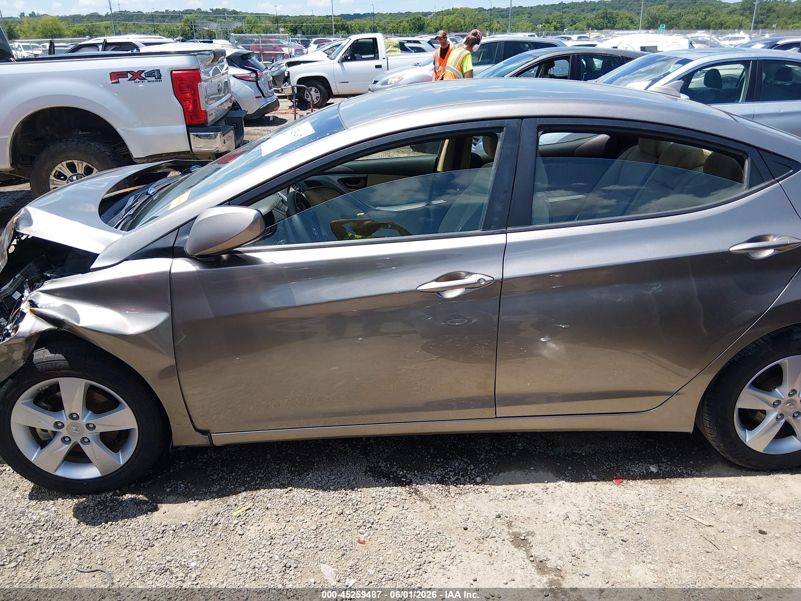 2013 Hyundai Elantra Gls Коричневый vin: 5NPDH4AE2DH213827