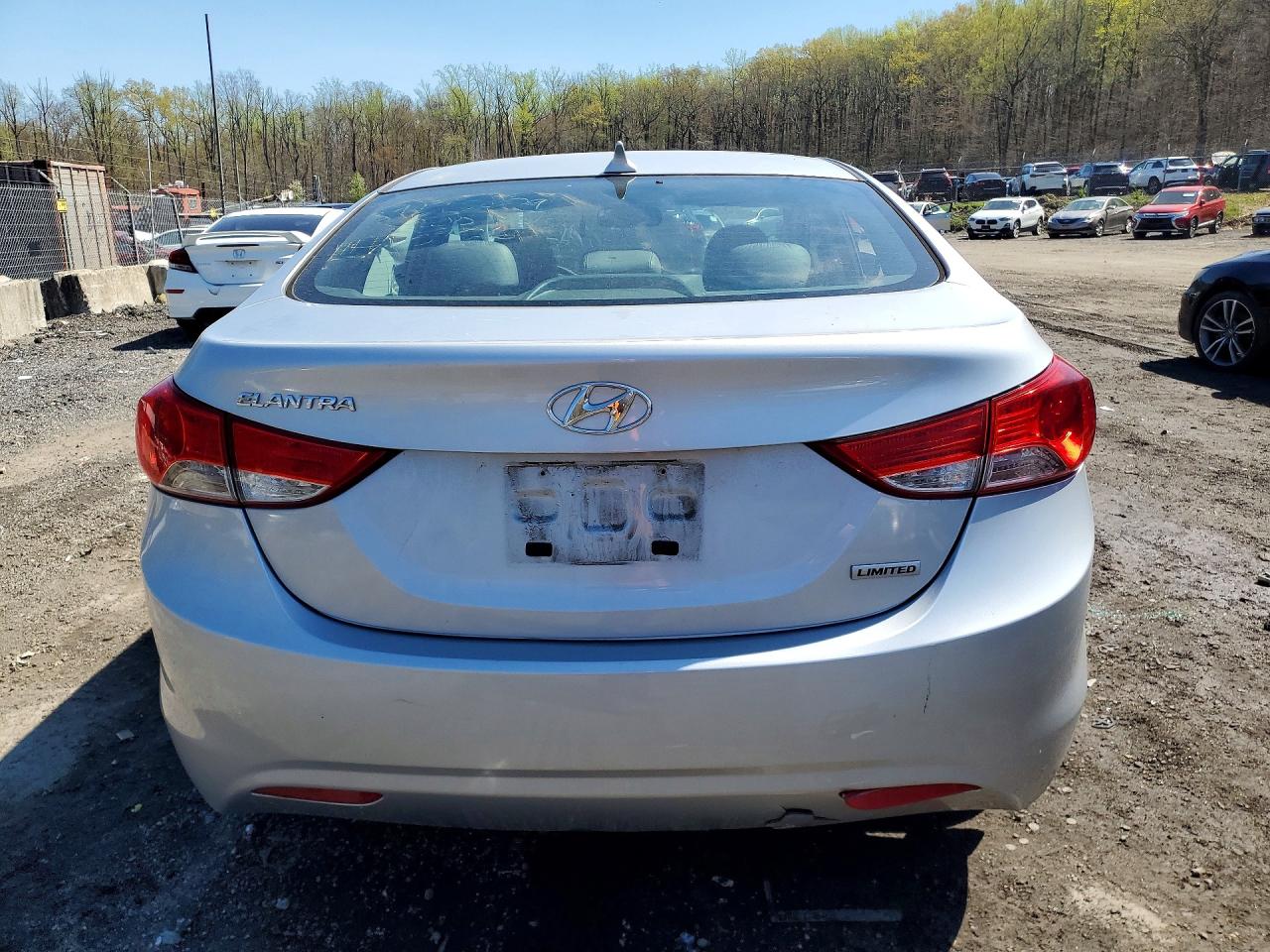 2013 Hyundai Elantra Limited Серебряный vin: 5NPDH4AE2DH215822
