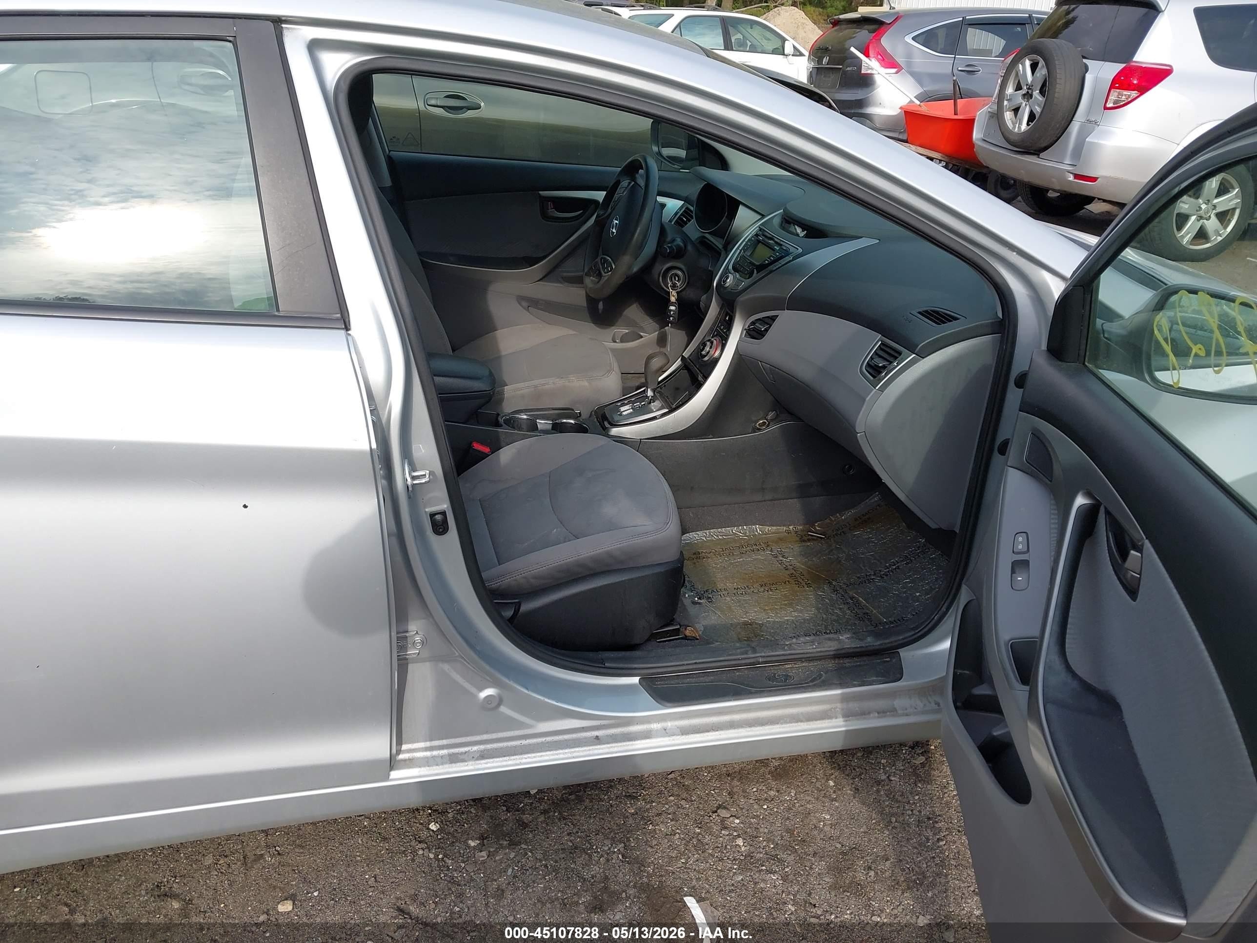 2013 Hyundai Elantra Gls/limited Silver vin: 5NPDH4AE2DH218395