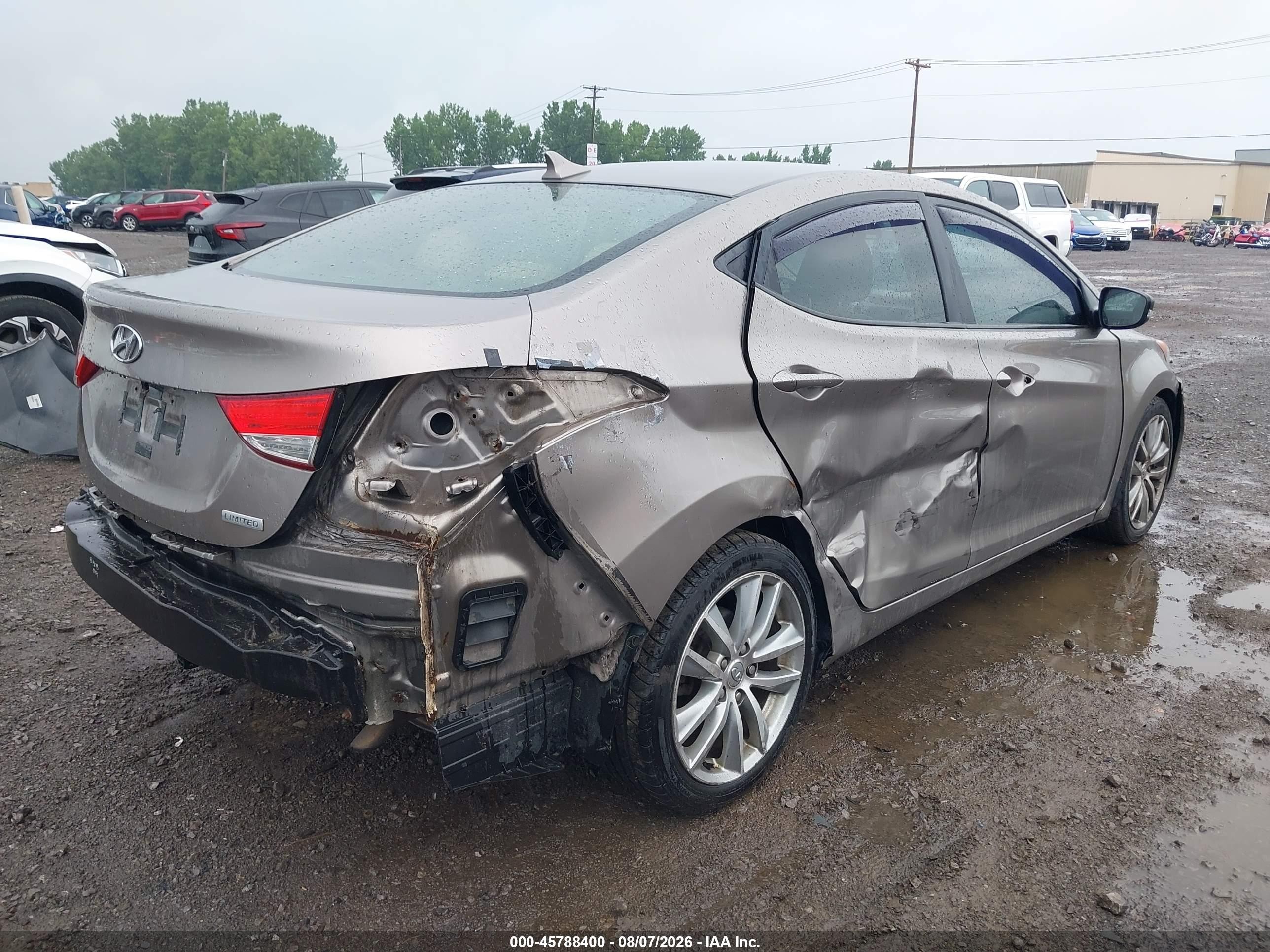 2013 Hyundai Elantra Limited Beige vin: 5NPDH4AE2DH227615