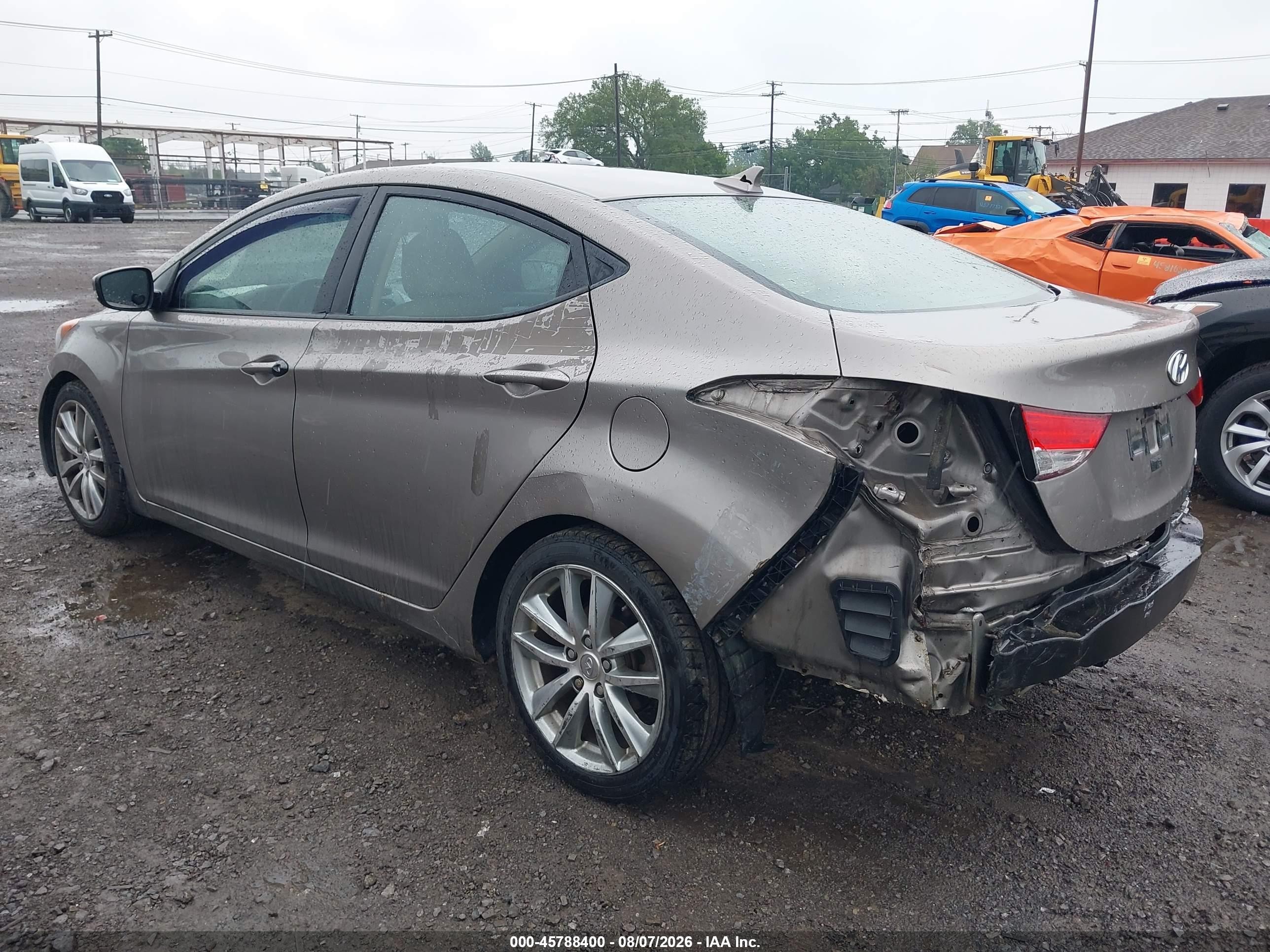 2013 Hyundai Elantra Limited Beige vin: 5NPDH4AE2DH227615