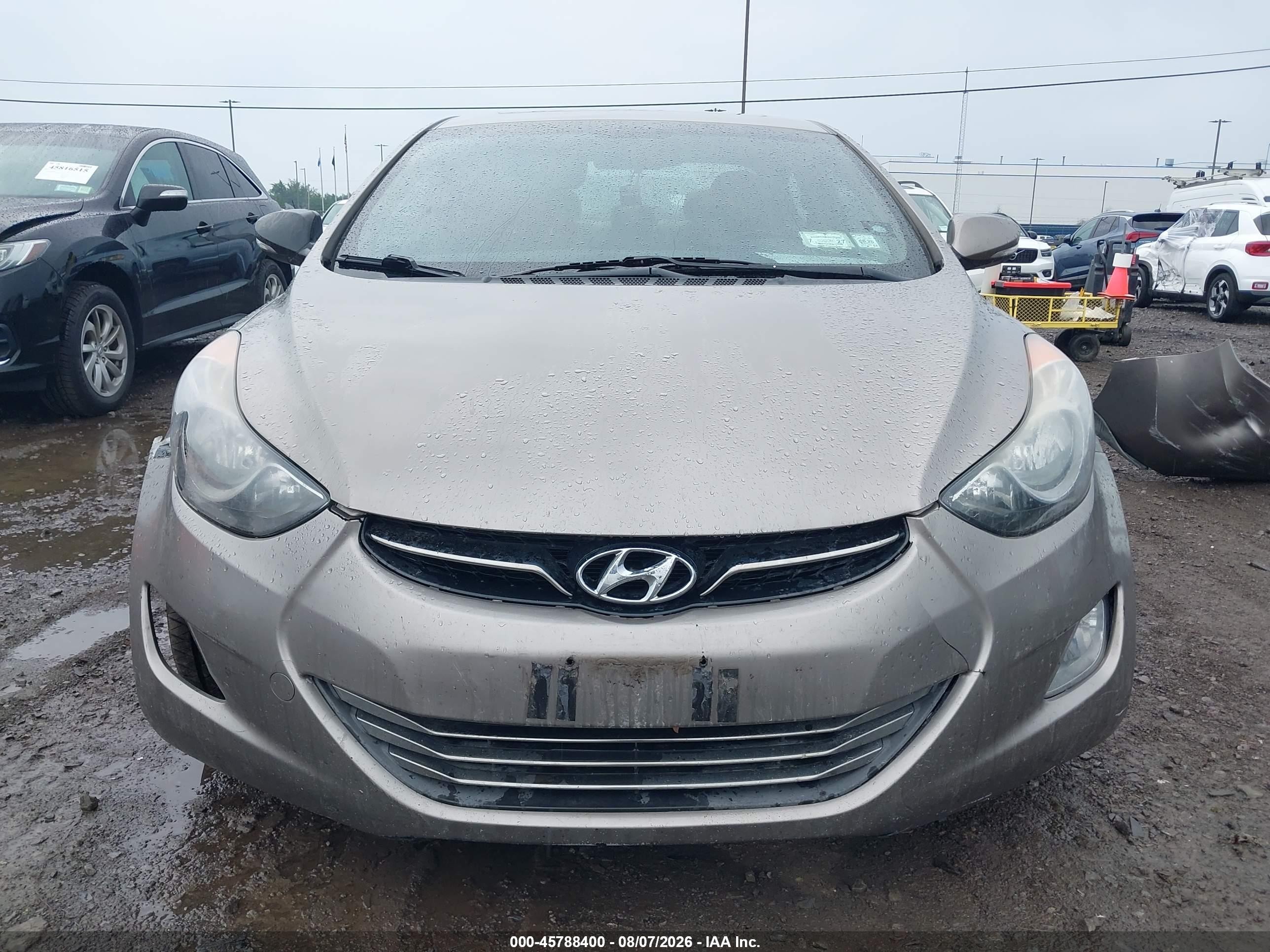 2013 Hyundai Elantra Limited Beige vin: 5NPDH4AE2DH227615