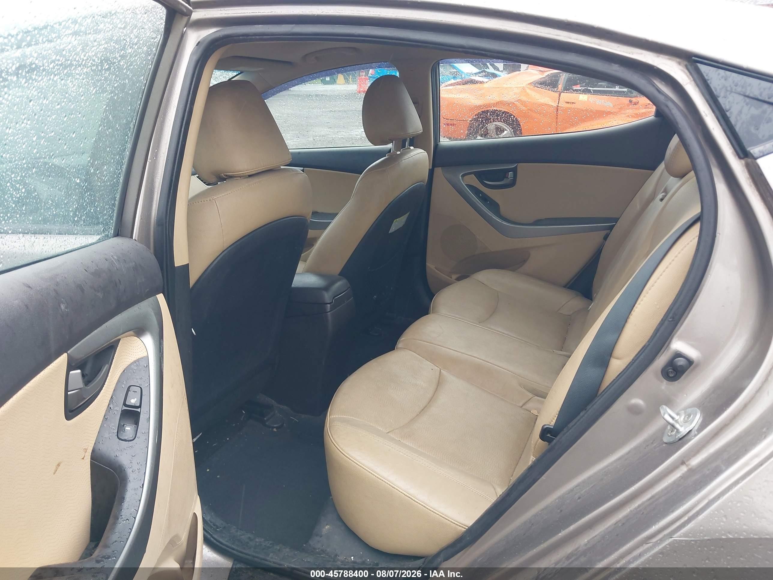 2013 Hyundai Elantra Limited Beige vin: 5NPDH4AE2DH227615