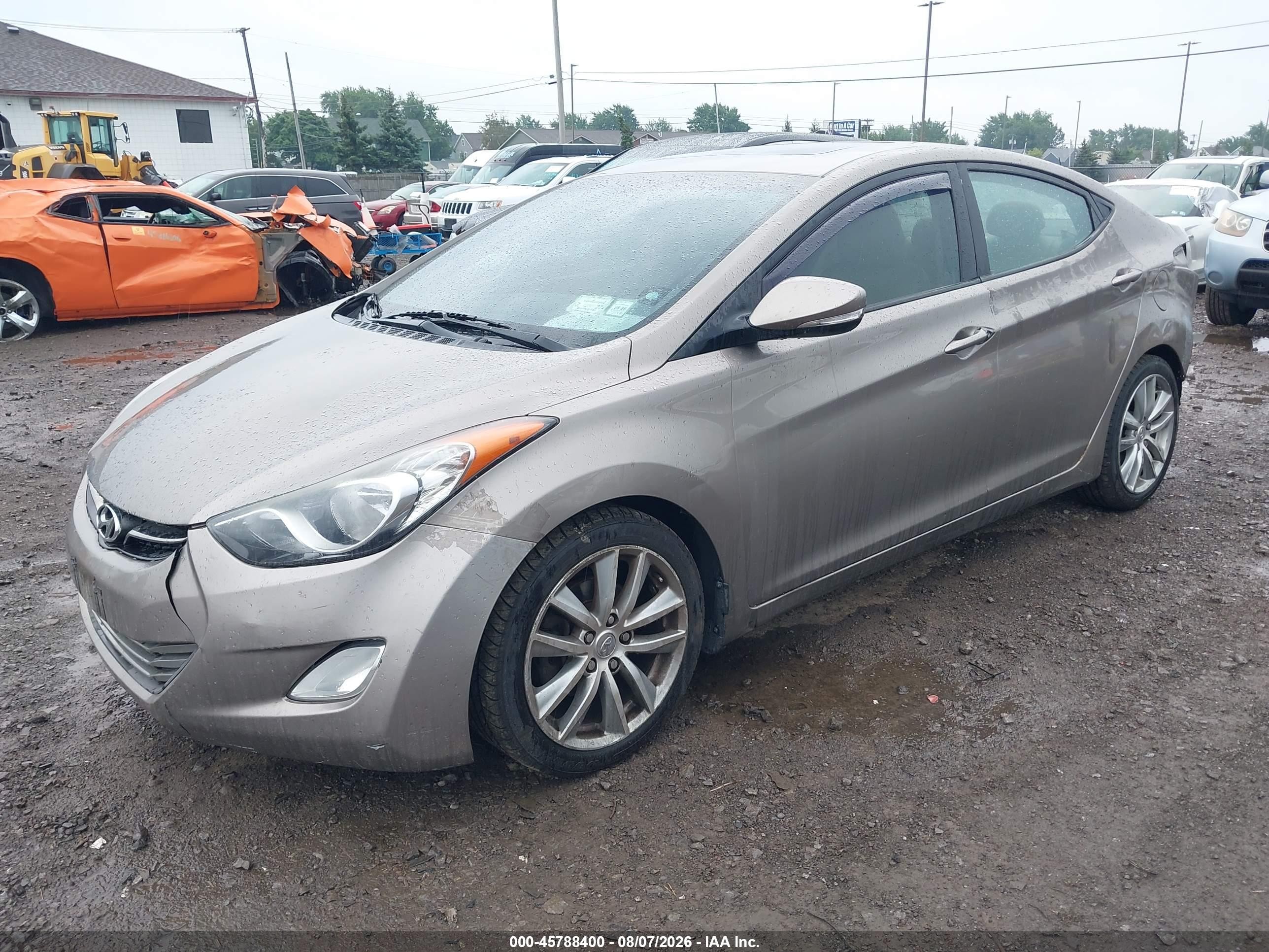 2013 Hyundai Elantra Limited Beige vin: 5NPDH4AE2DH227615
