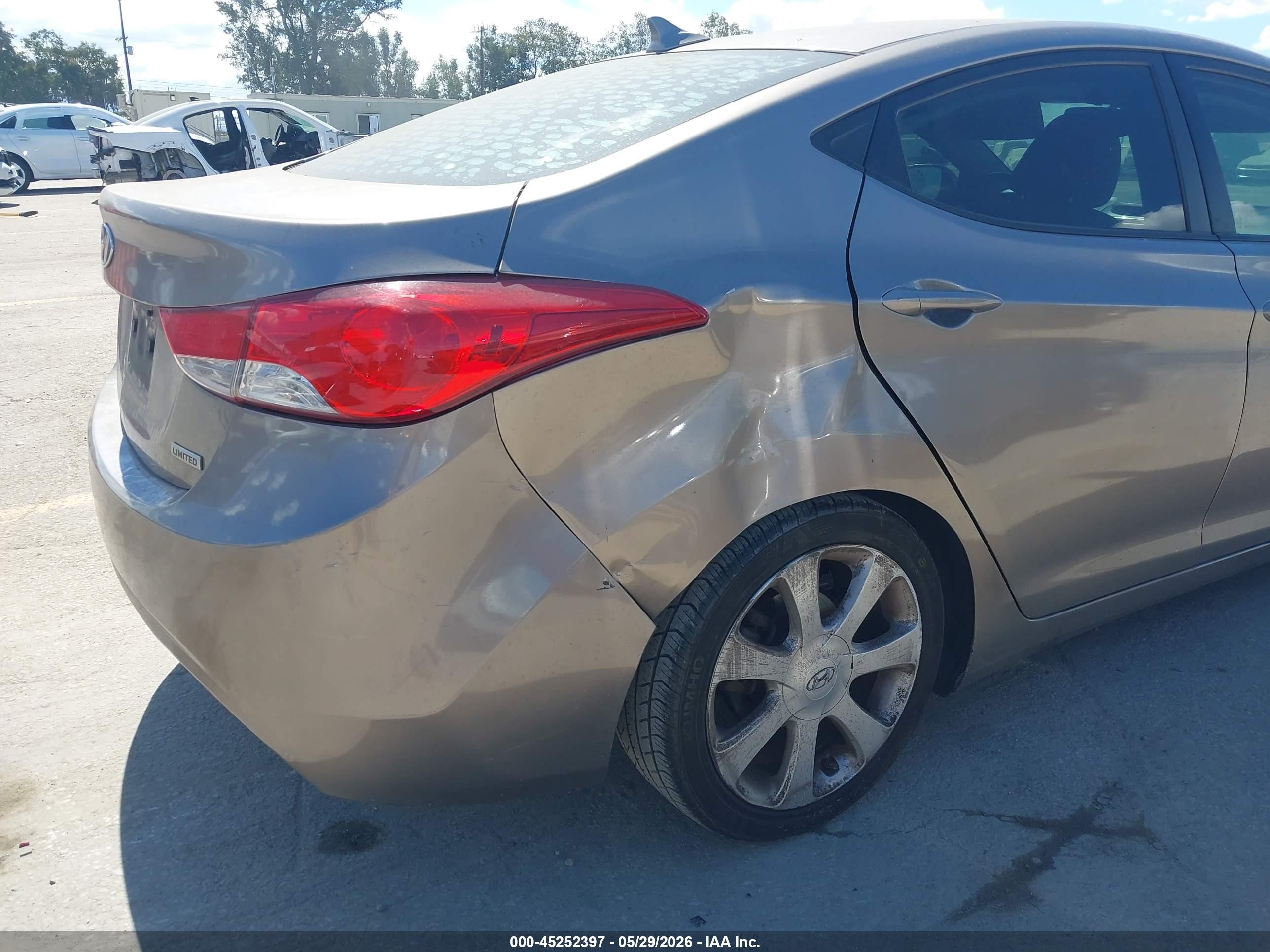 2013 Hyundai Elantra Limited Gold vin: 5NPDH4AE2DH236587