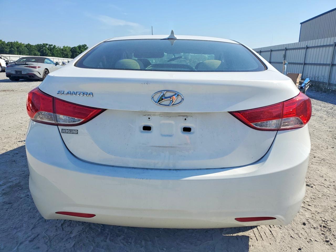 2013 Hyundai Elantra Gls White vin: 5NPDH4AE2DH240929