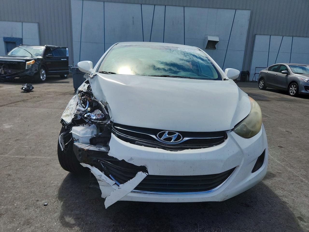 2013 Hyundai Elantra Gls White vin: 5NPDH4AE2DH255592