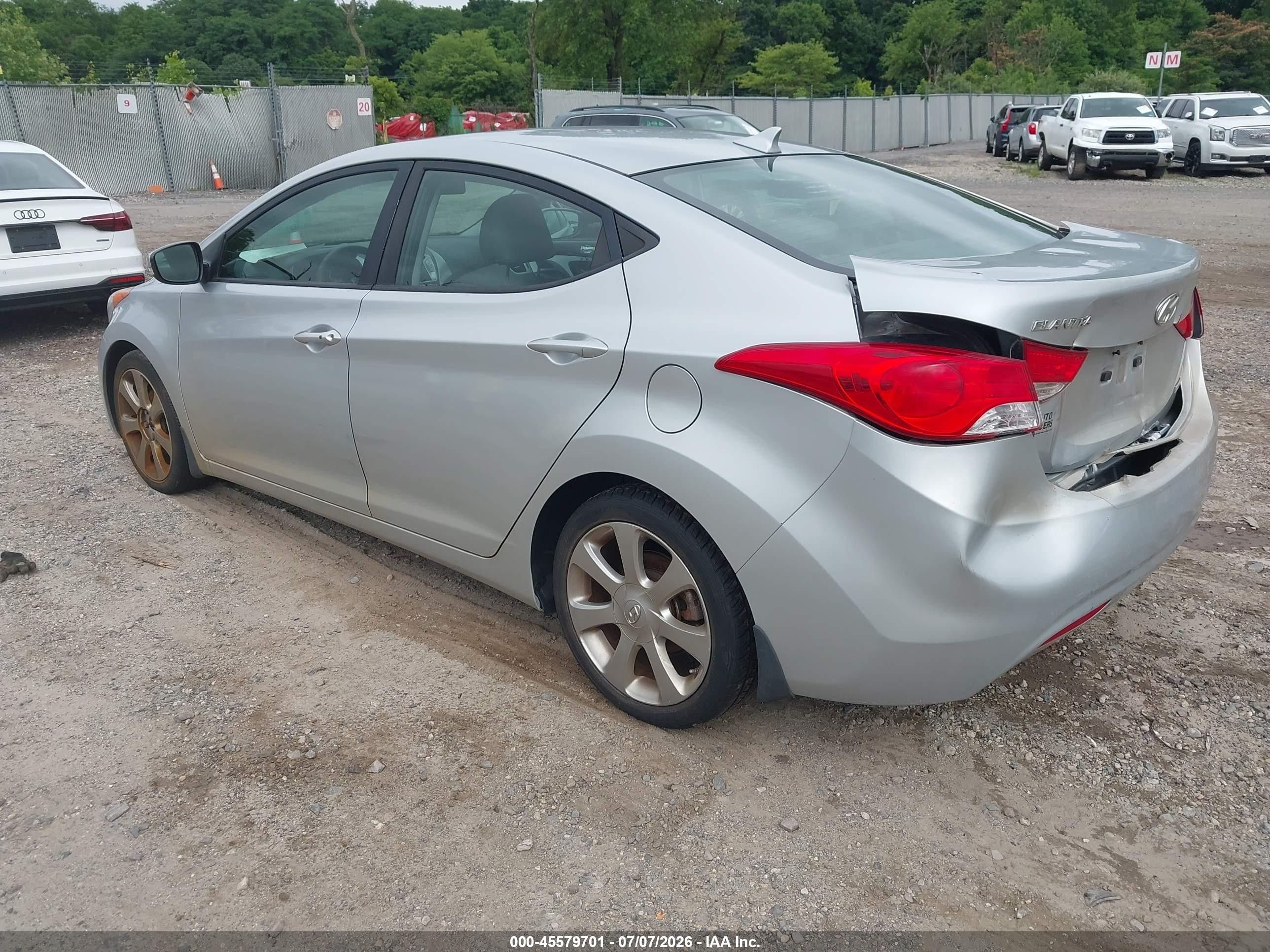 2013 Hyundai Elantra Limited Silver vin: 5NPDH4AE2DH274904