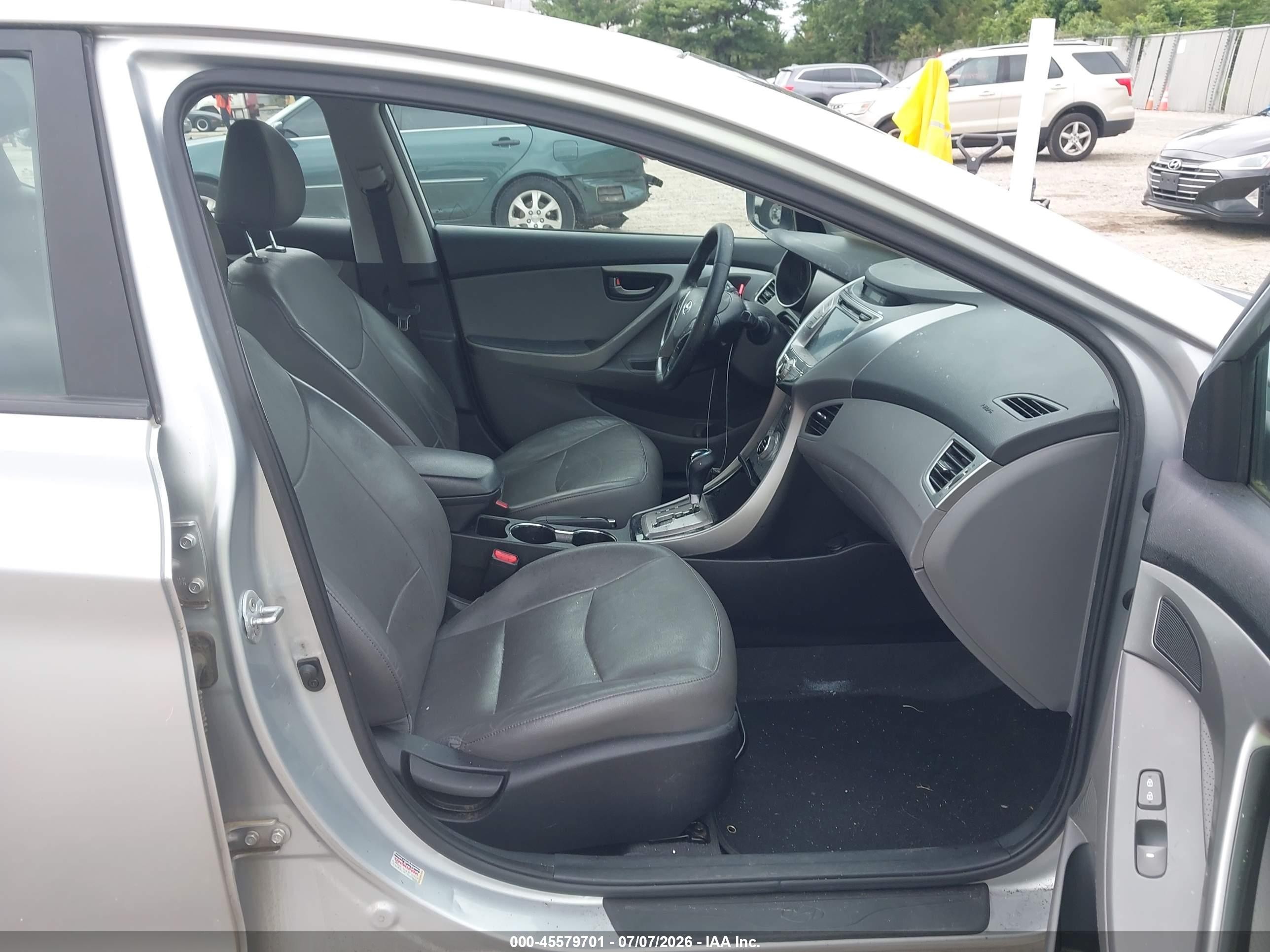 2013 Hyundai Elantra Limited Silver vin: 5NPDH4AE2DH274904