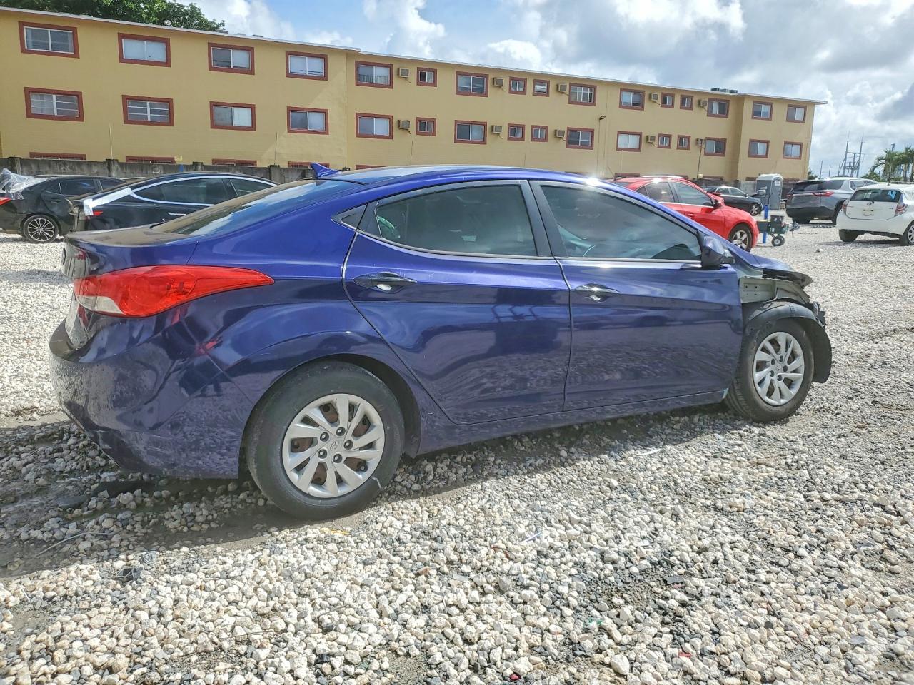 2013 Hyundai Elantra Gls Blue vin: 5NPDH4AE2DH305357