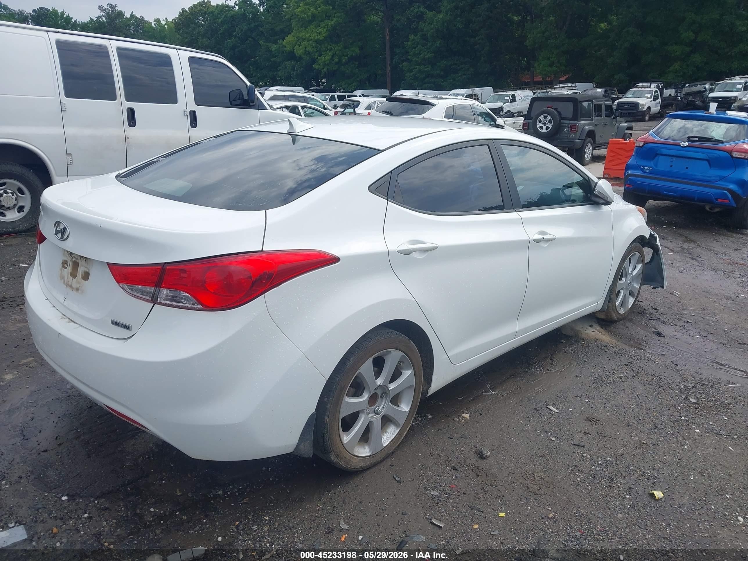 2013 Hyundai Elantra Limited White vin: 5NPDH4AE2DH308176