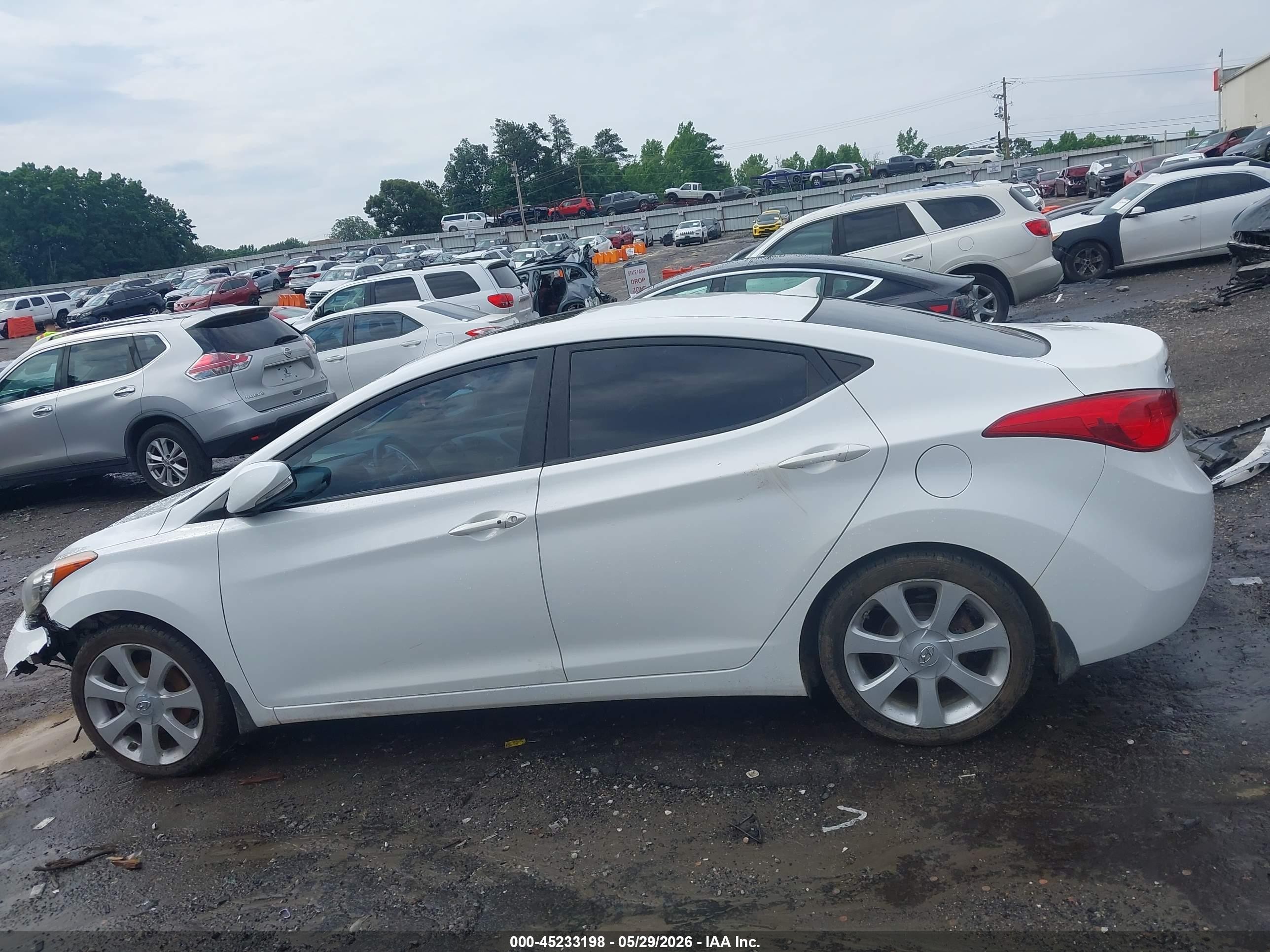 2013 Hyundai Elantra Limited White vin: 5NPDH4AE2DH308176